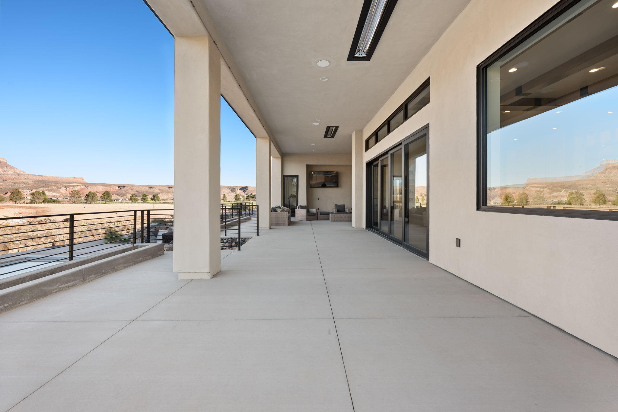 ALMOND HEIGHTS PARK - Residential