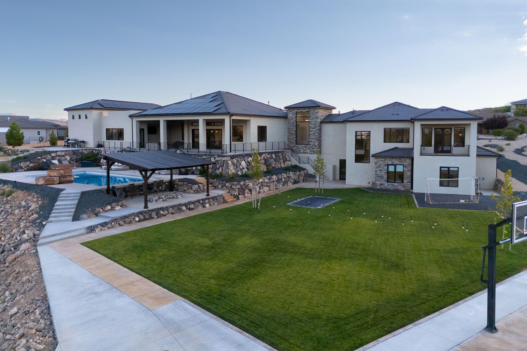 ALMOND HEIGHTS PARK - Residential