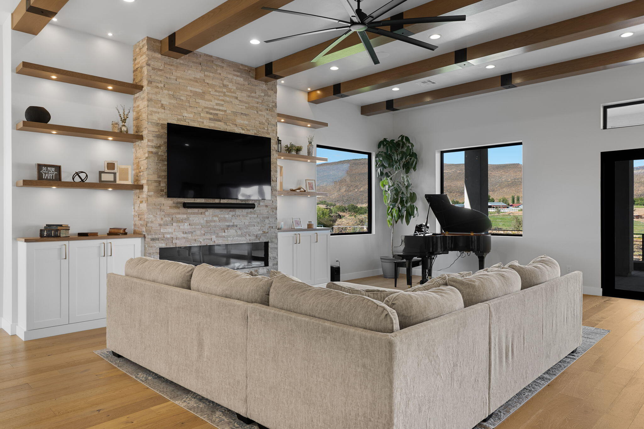 ALMOND HEIGHTS PARK - Residential