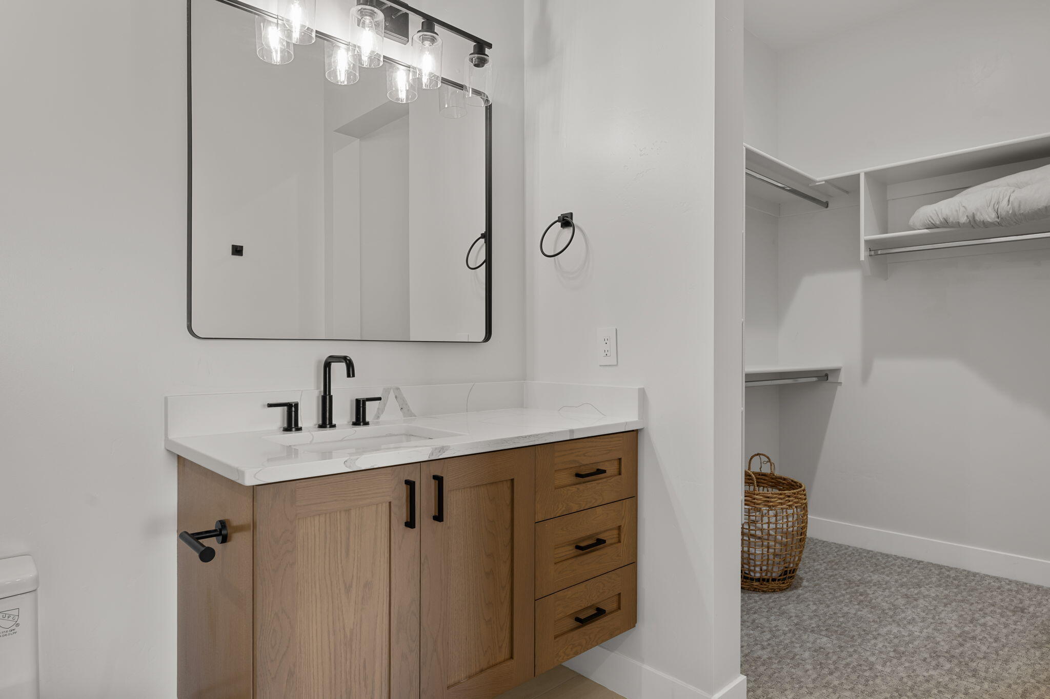 ALMOND HEIGHTS PARK - Residential