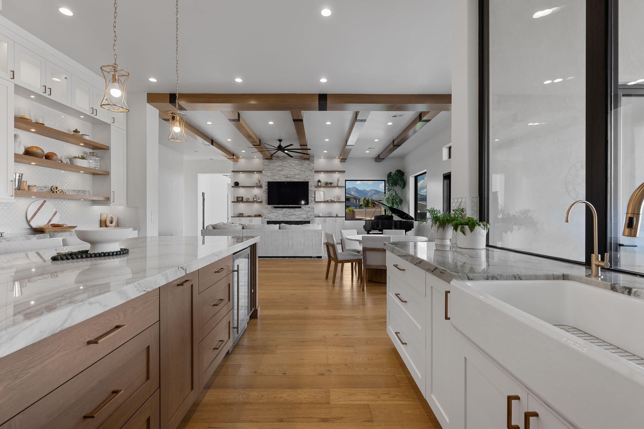 ALMOND HEIGHTS PARK - Residential