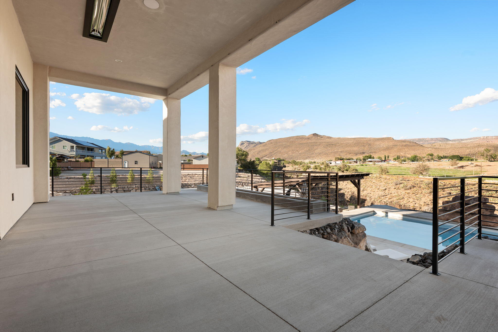 ALMOND HEIGHTS PARK - Residential