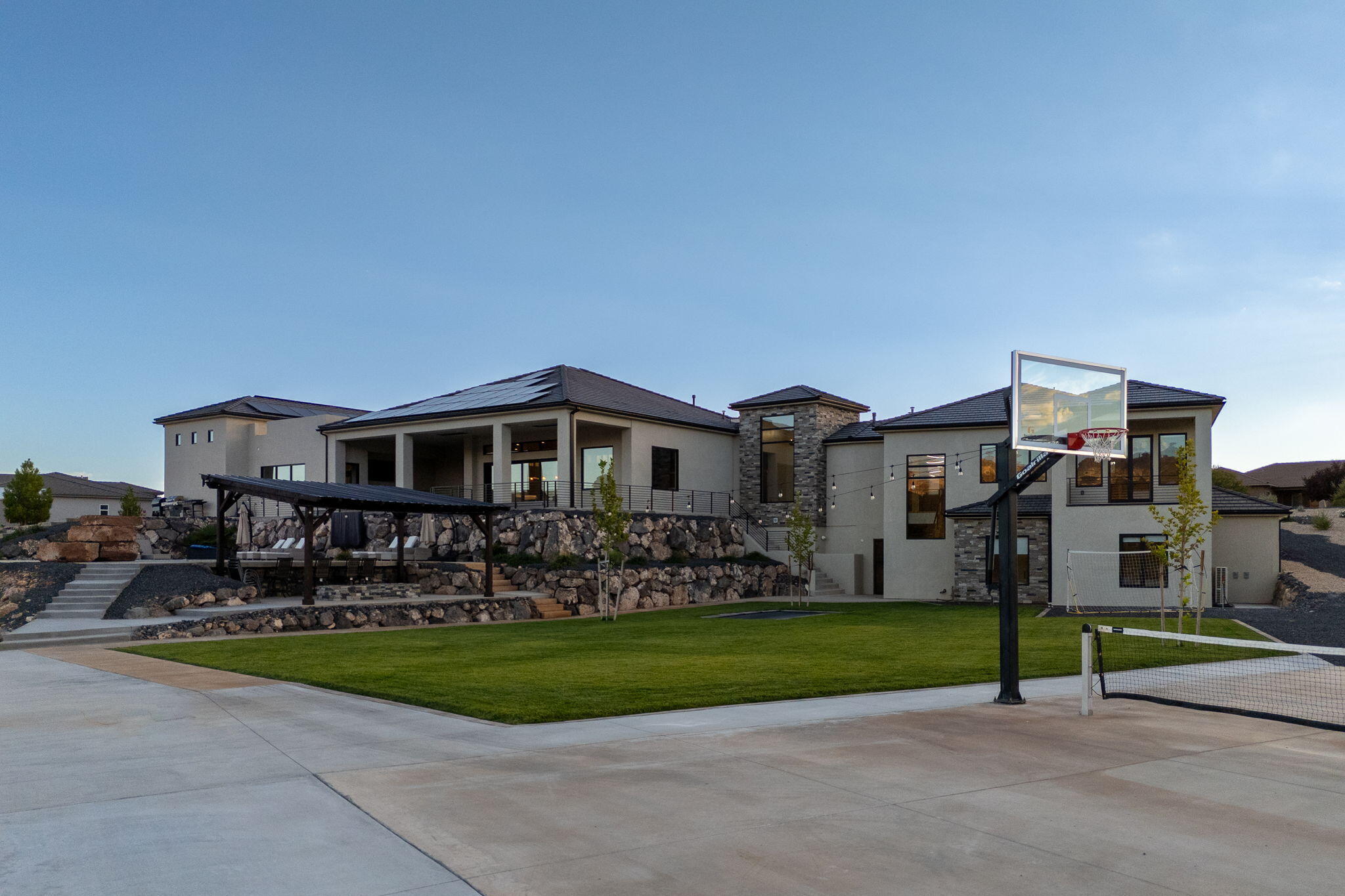 ALMOND HEIGHTS PARK - Residential