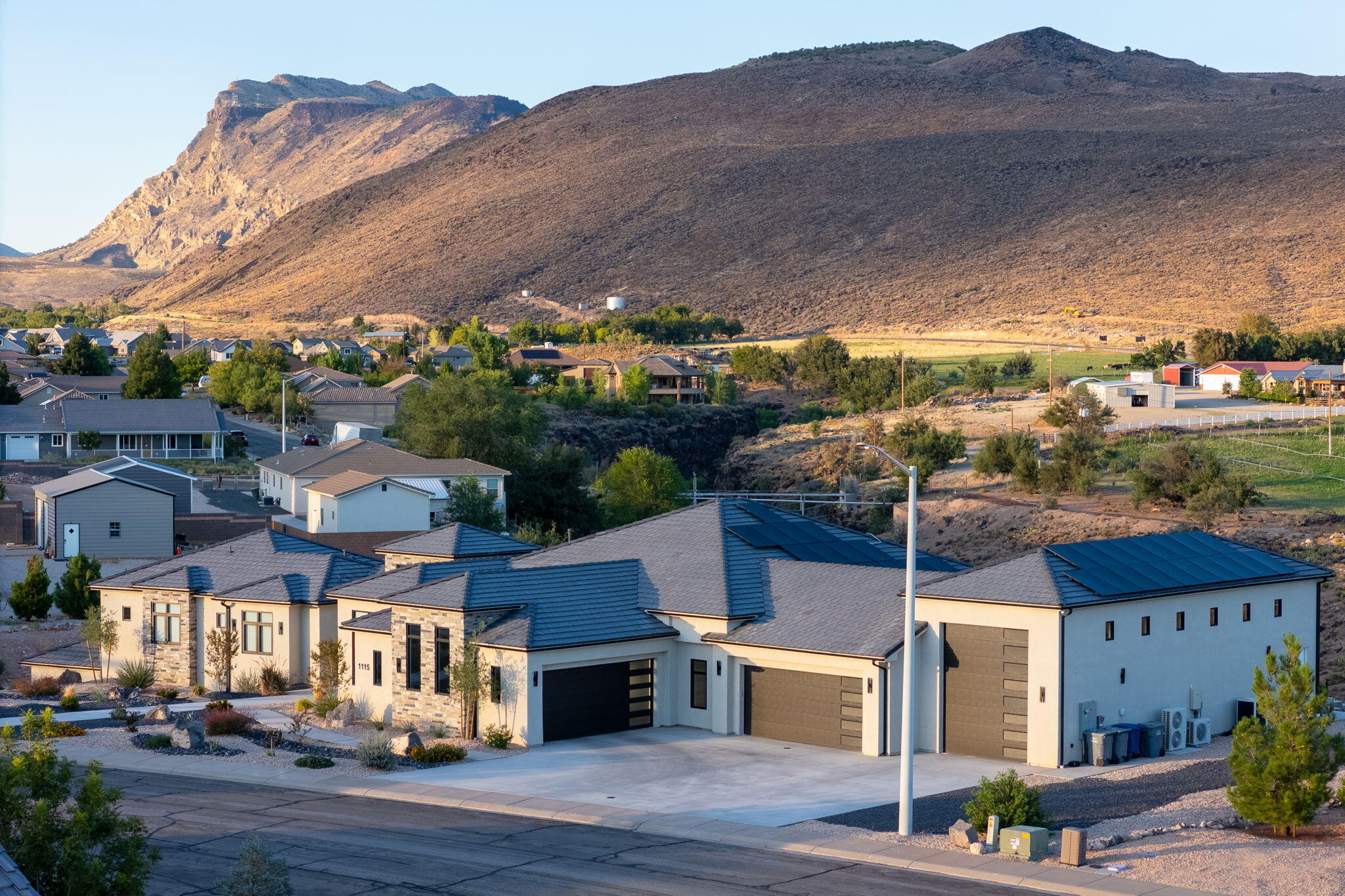 ALMOND HEIGHTS PARK - Residential