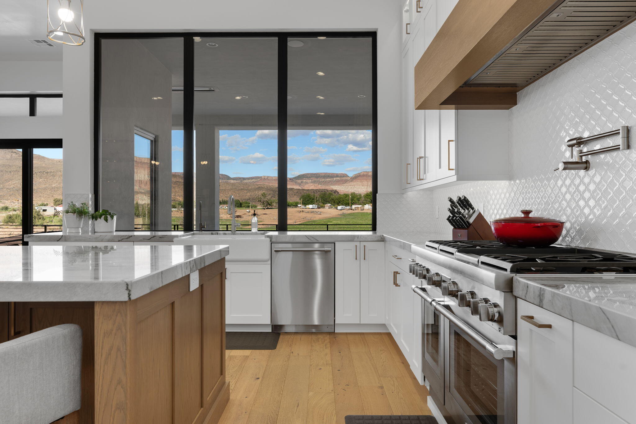 ALMOND HEIGHTS PARK - Residential