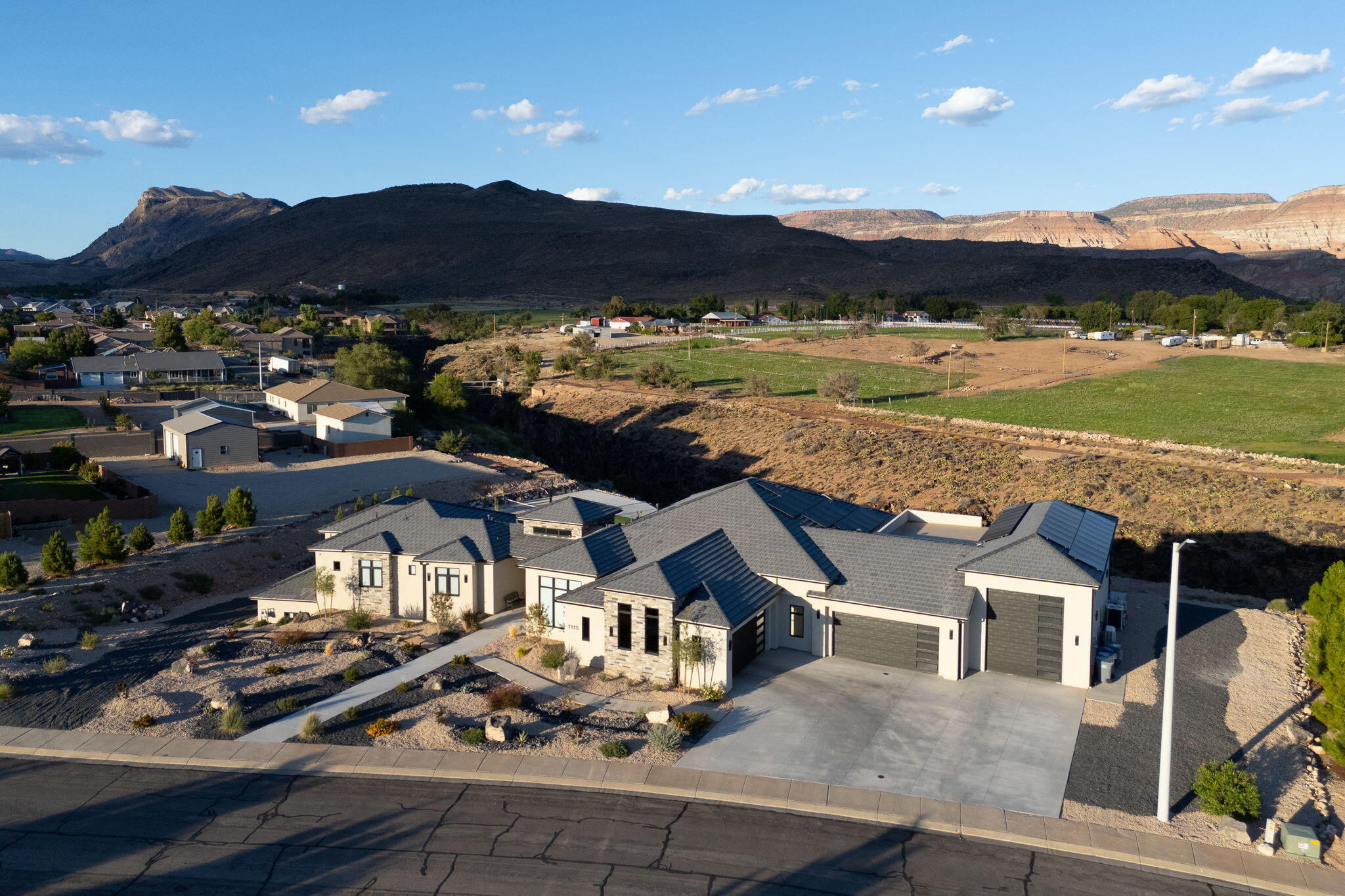 ALMOND HEIGHTS PARK - Residential