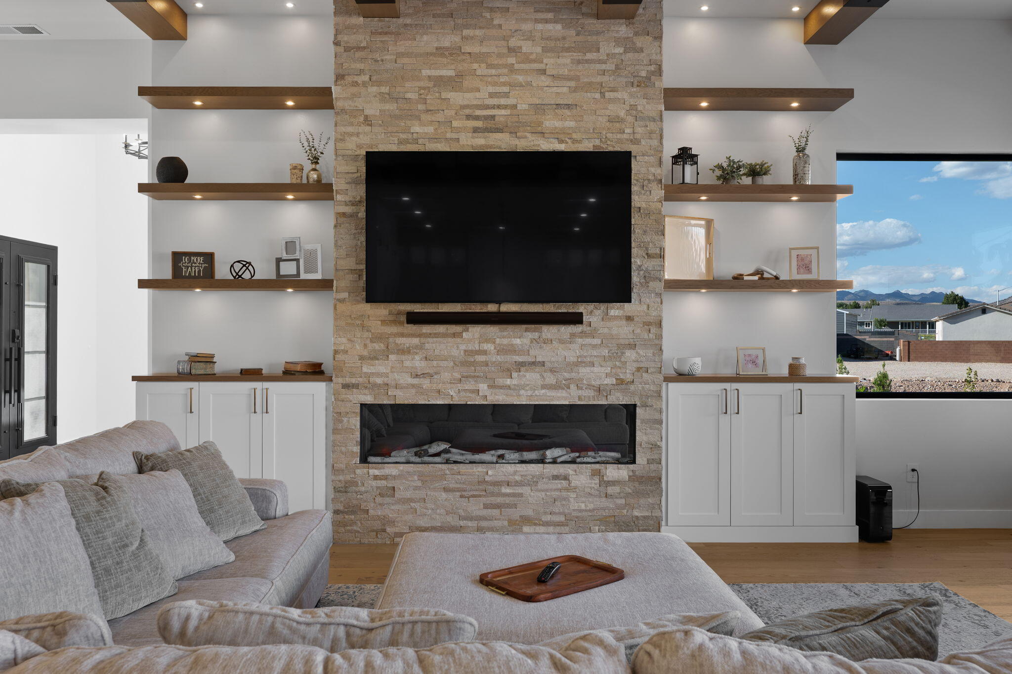 ALMOND HEIGHTS PARK - Residential