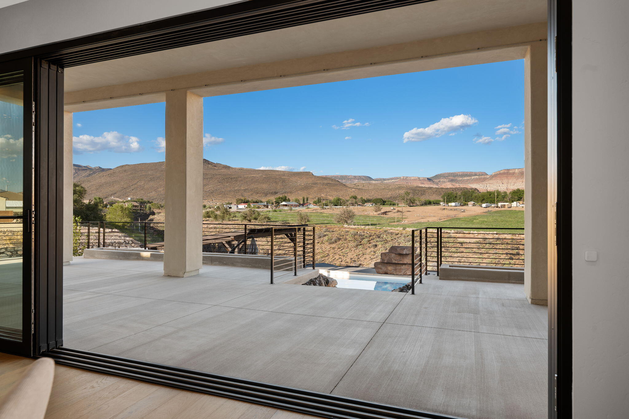 ALMOND HEIGHTS PARK - Residential