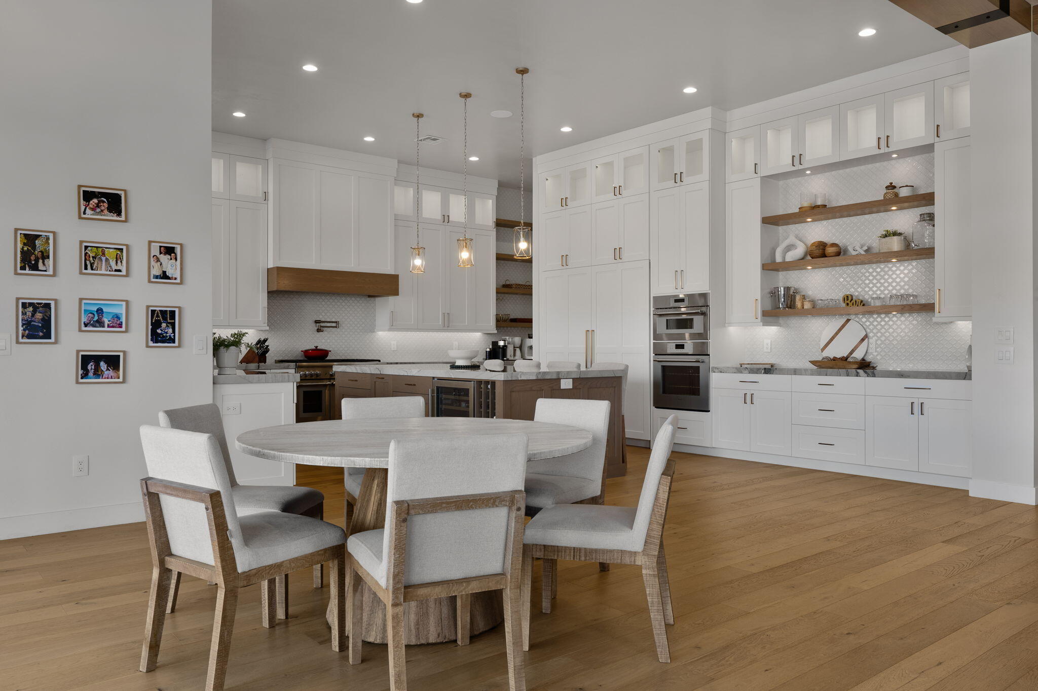 ALMOND HEIGHTS PARK - Residential