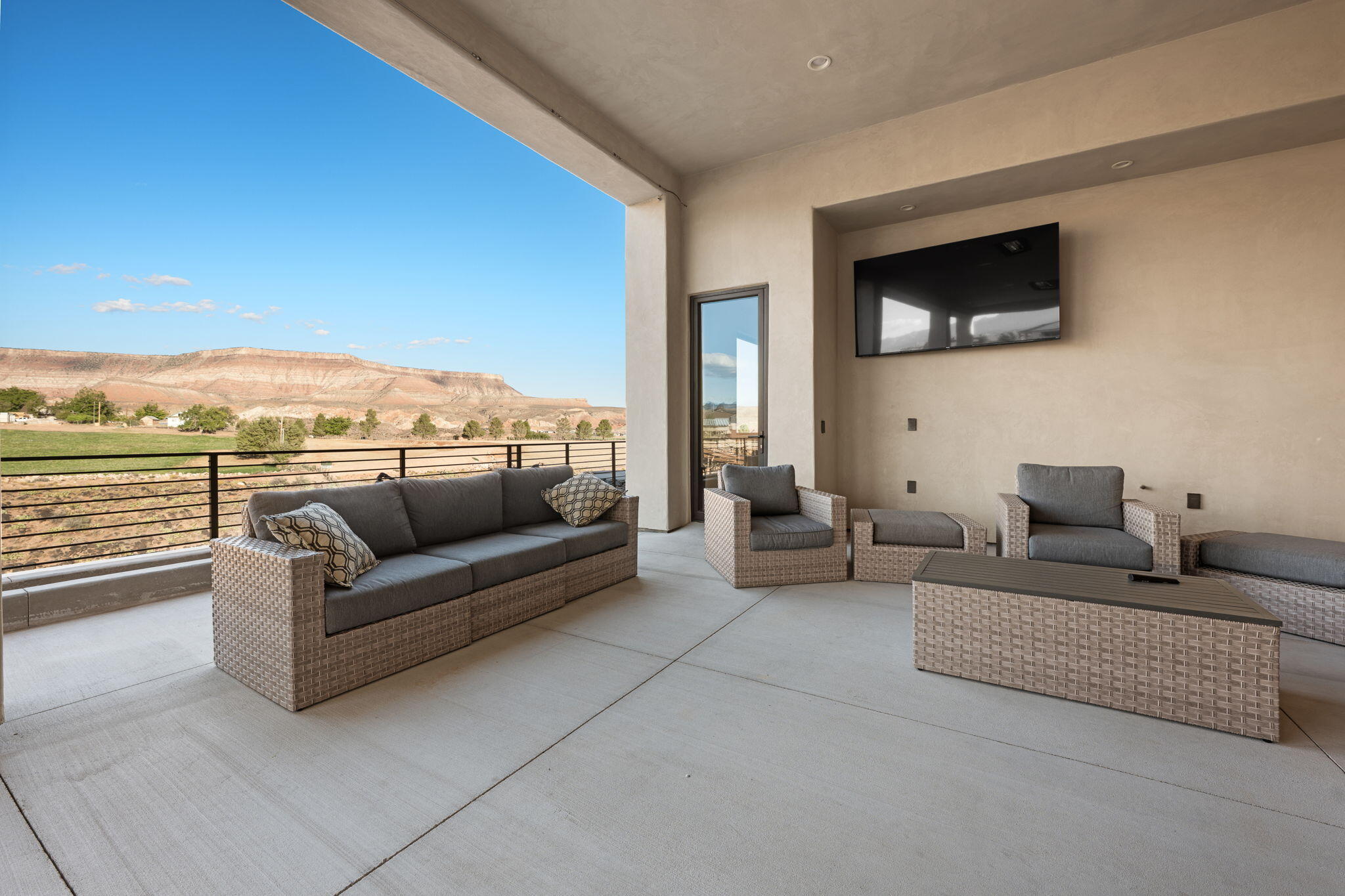 ALMOND HEIGHTS PARK - Residential