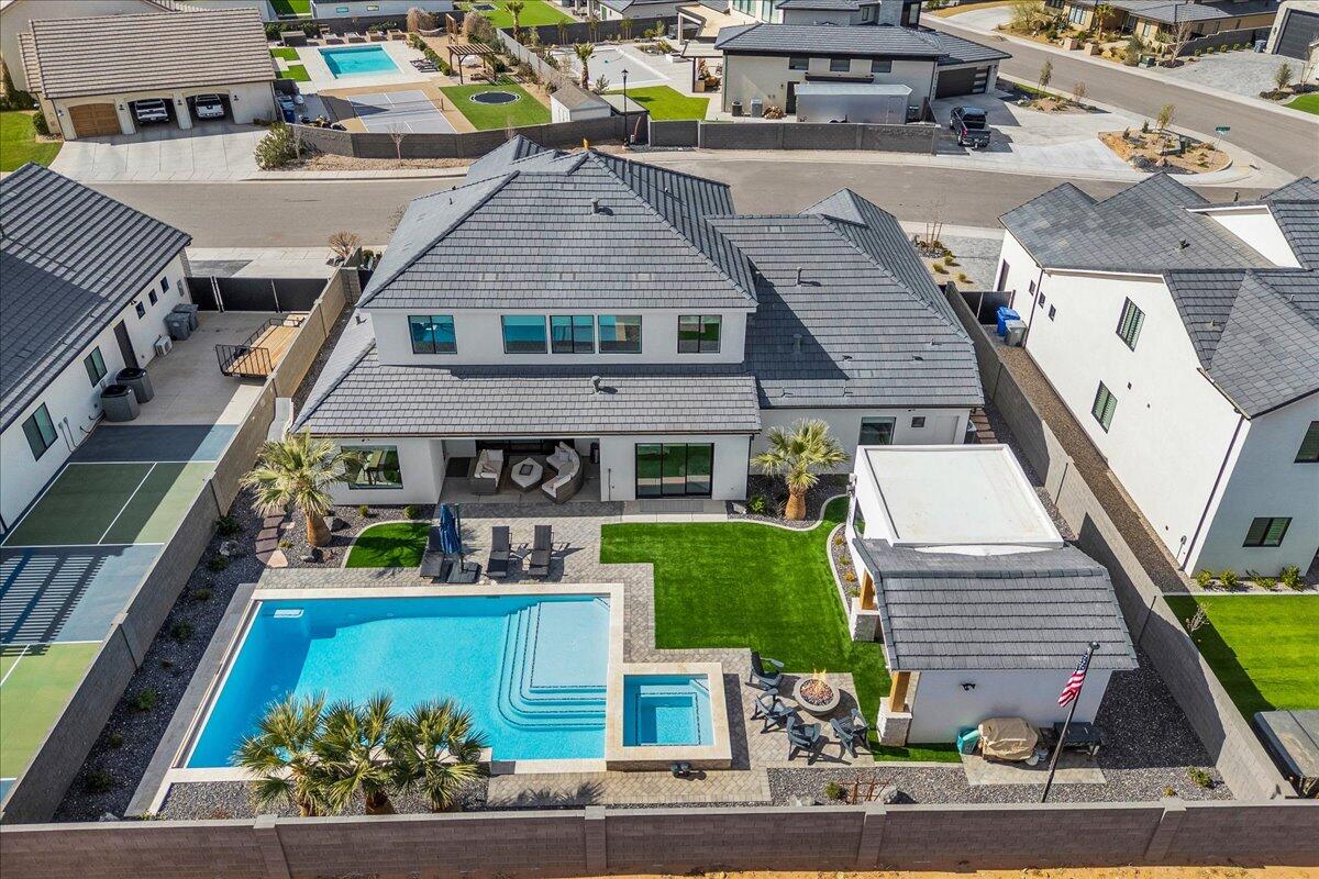 QUEENSRIDGE - Residential