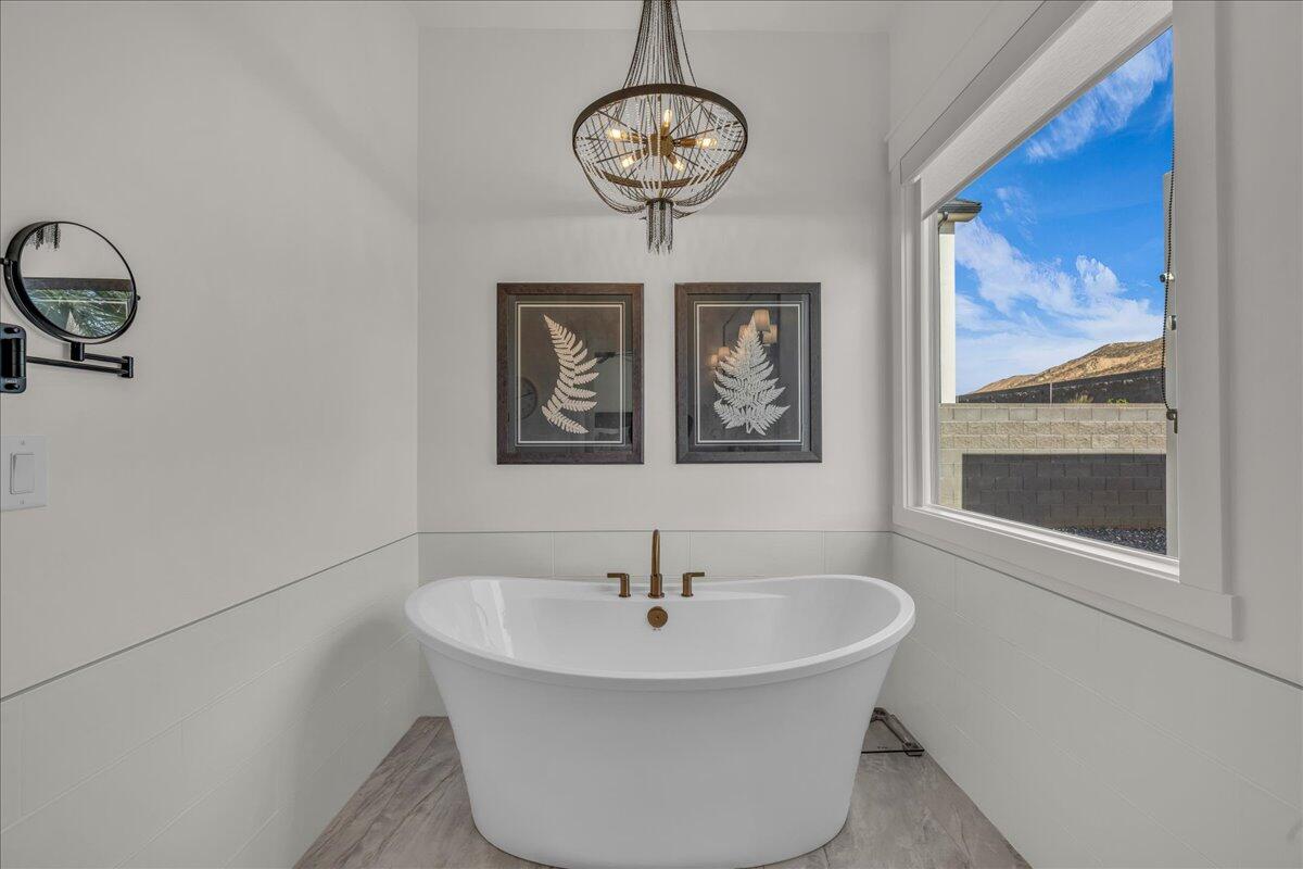 QUEENSRIDGE - Residential