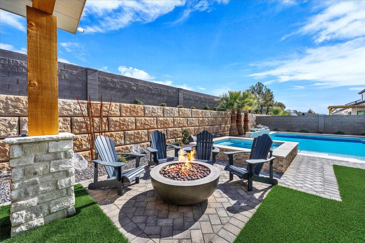 QUEENSRIDGE - Residential