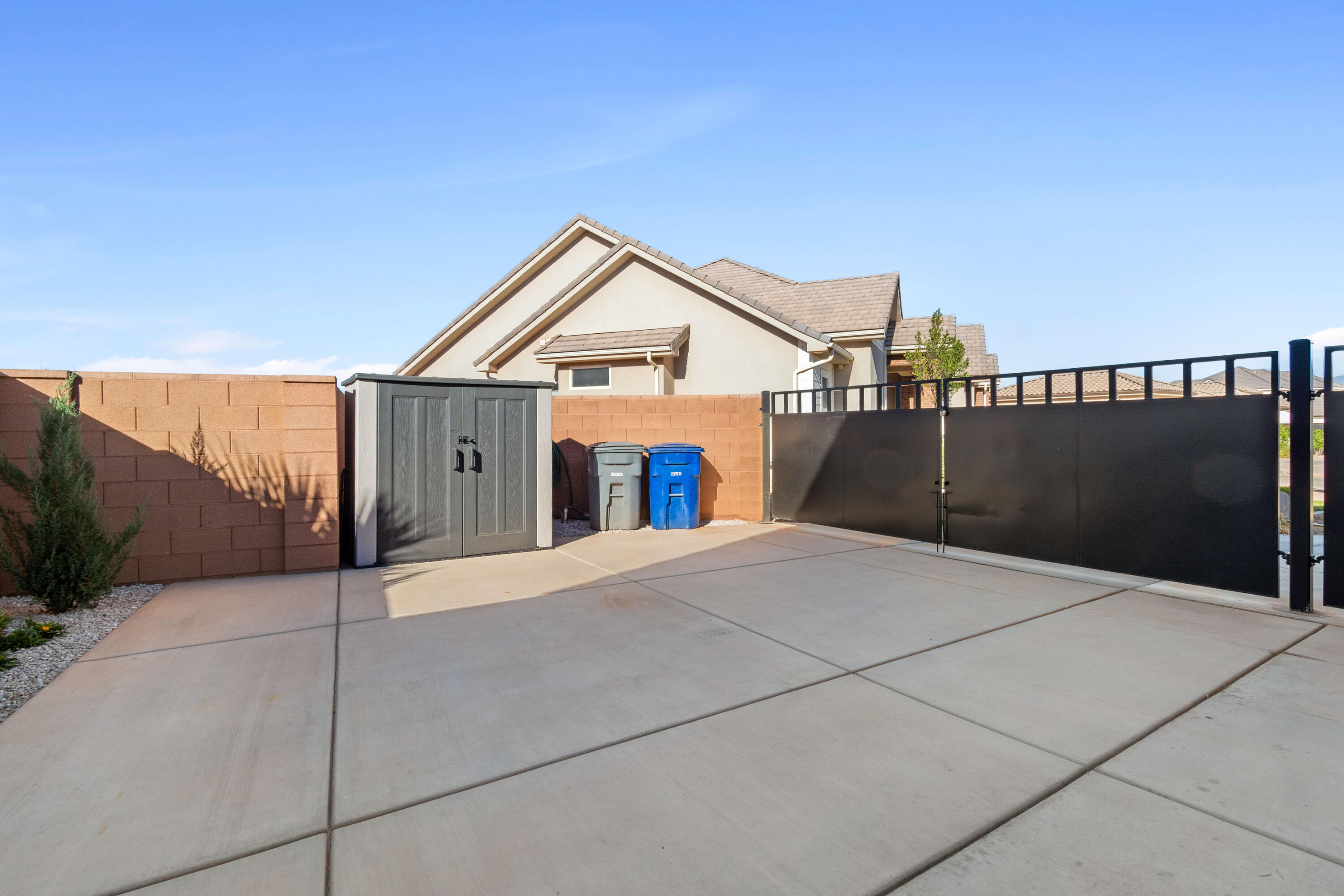 SOUTHERN VISTAS - Residential