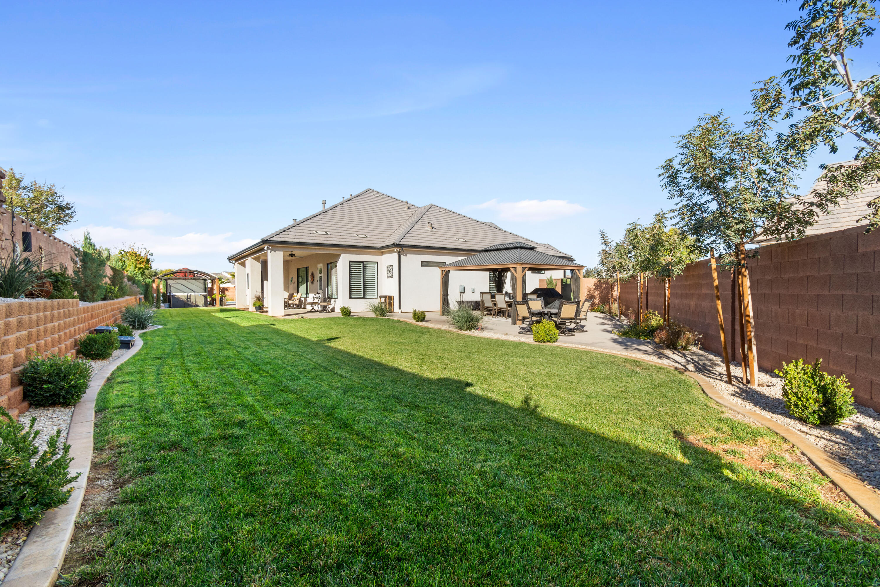 SOUTHERN VISTAS - Residential