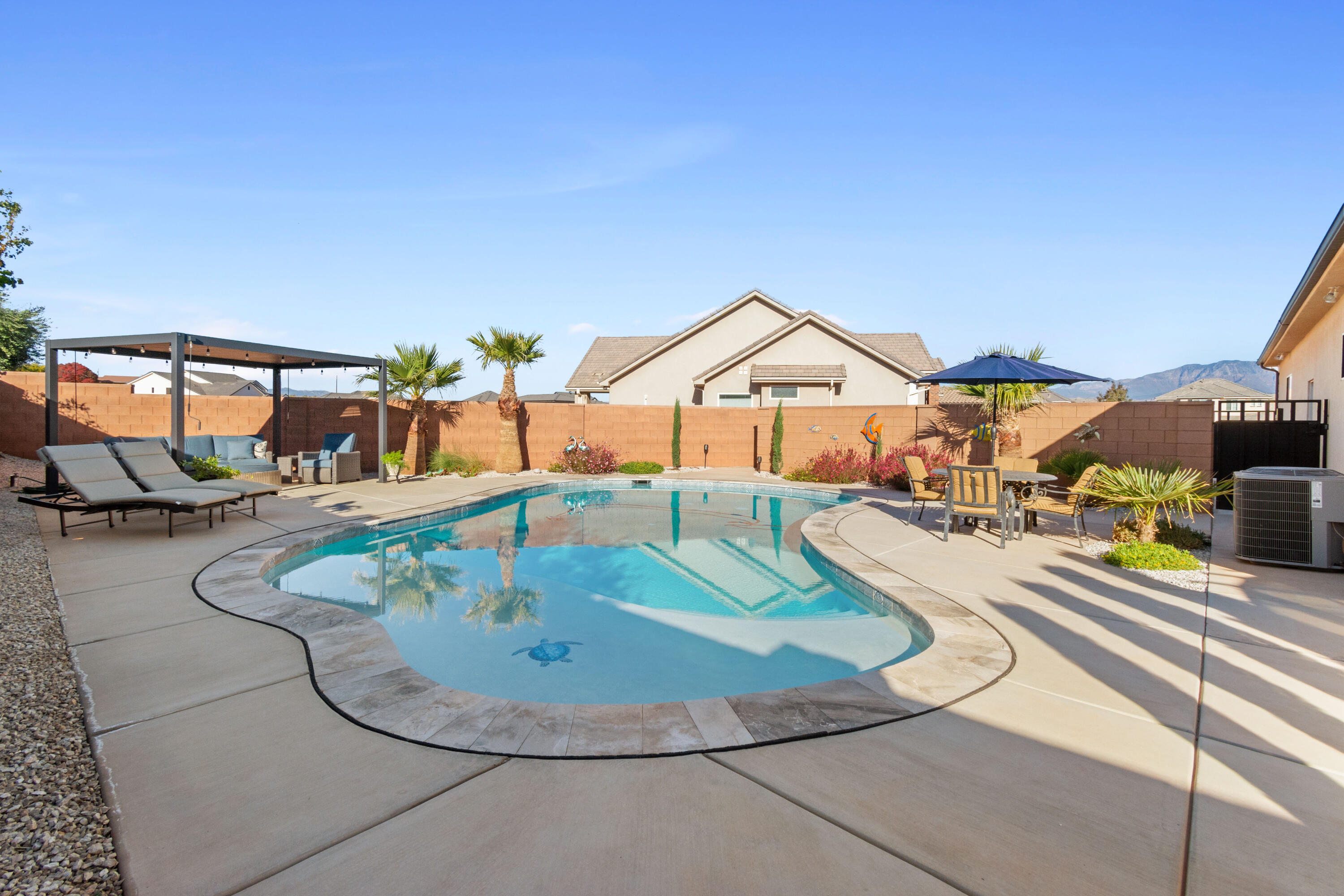 SOUTHERN VISTAS - Residential