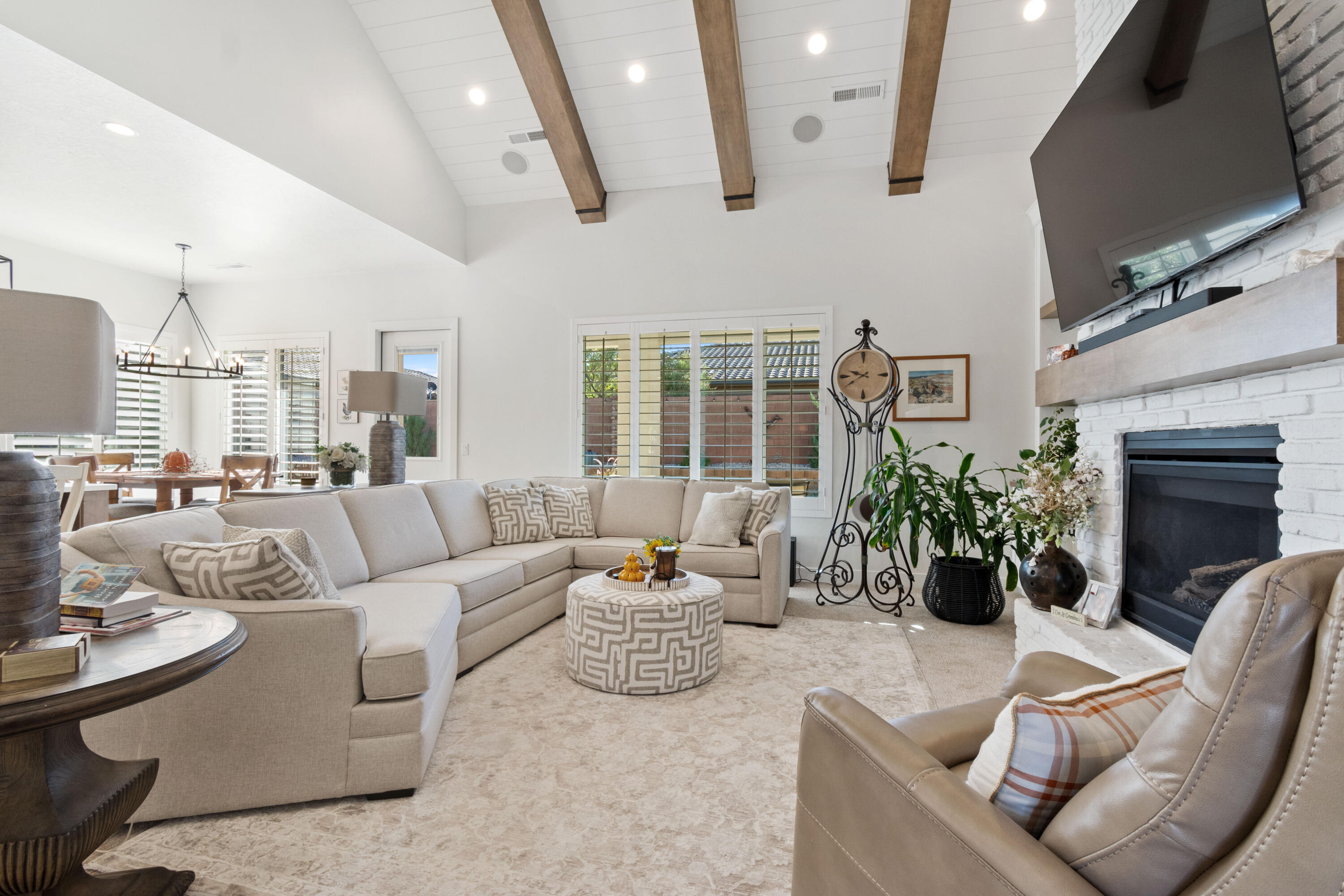 SOUTHERN VISTAS - Residential