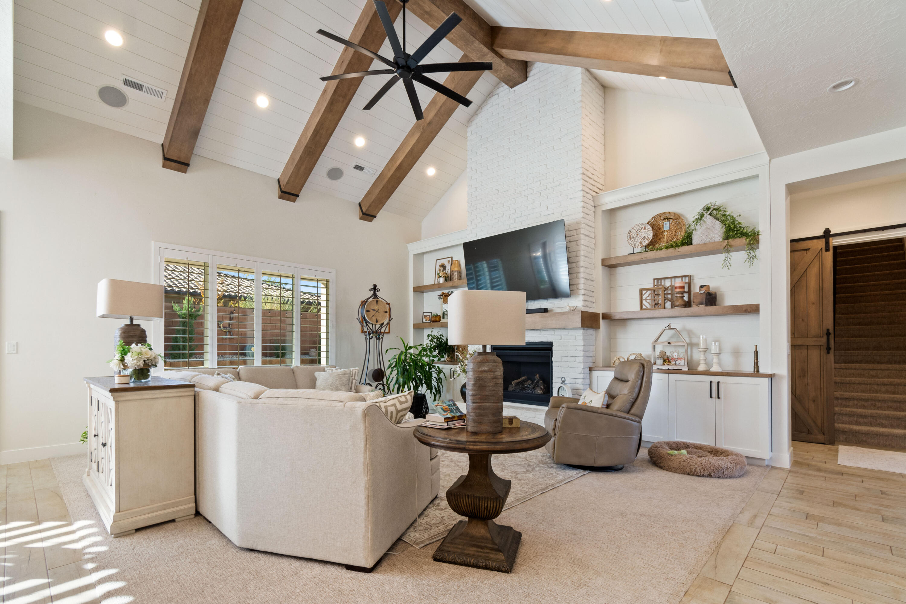 SOUTHERN VISTAS - Residential