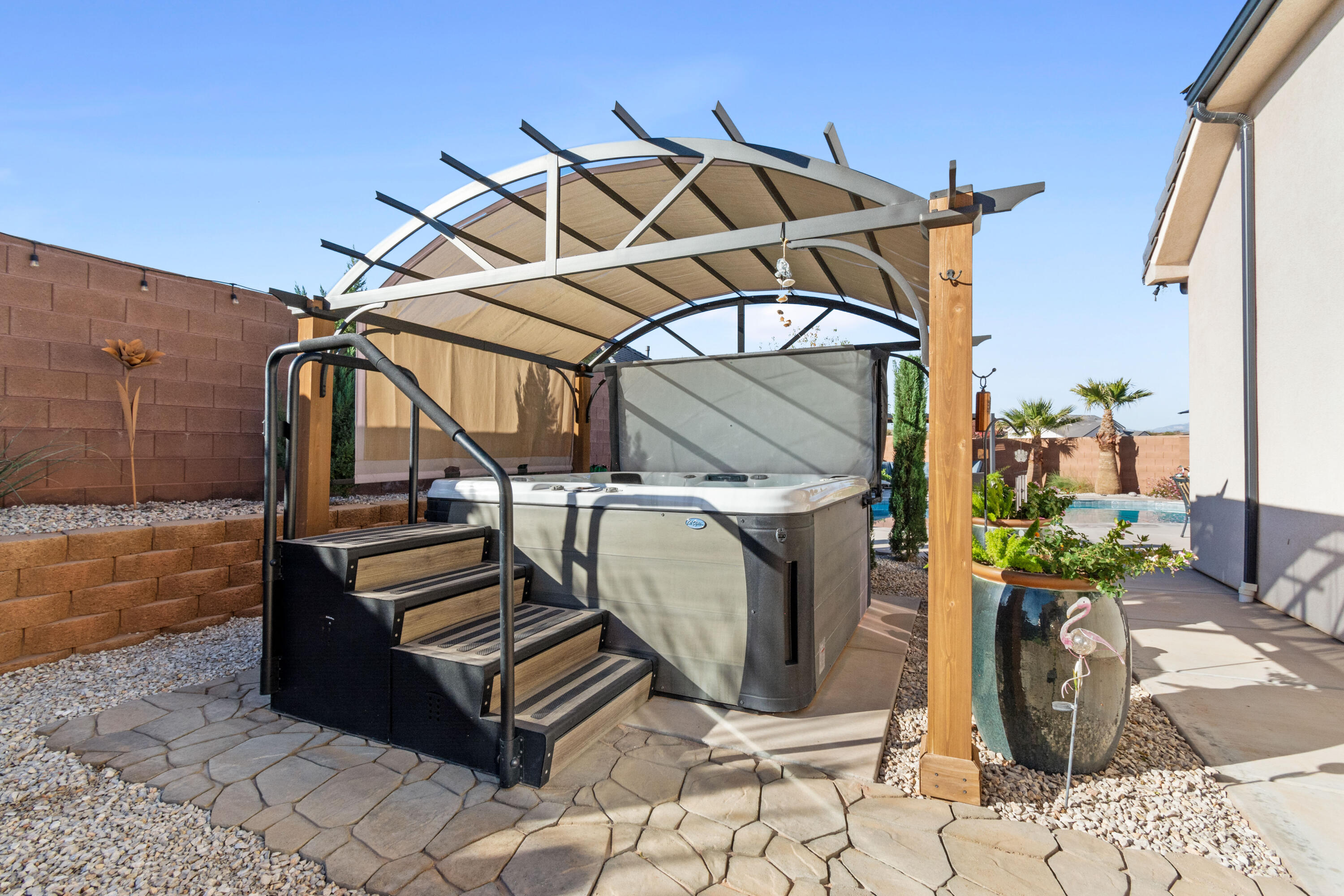 SOUTHERN VISTAS - Residential