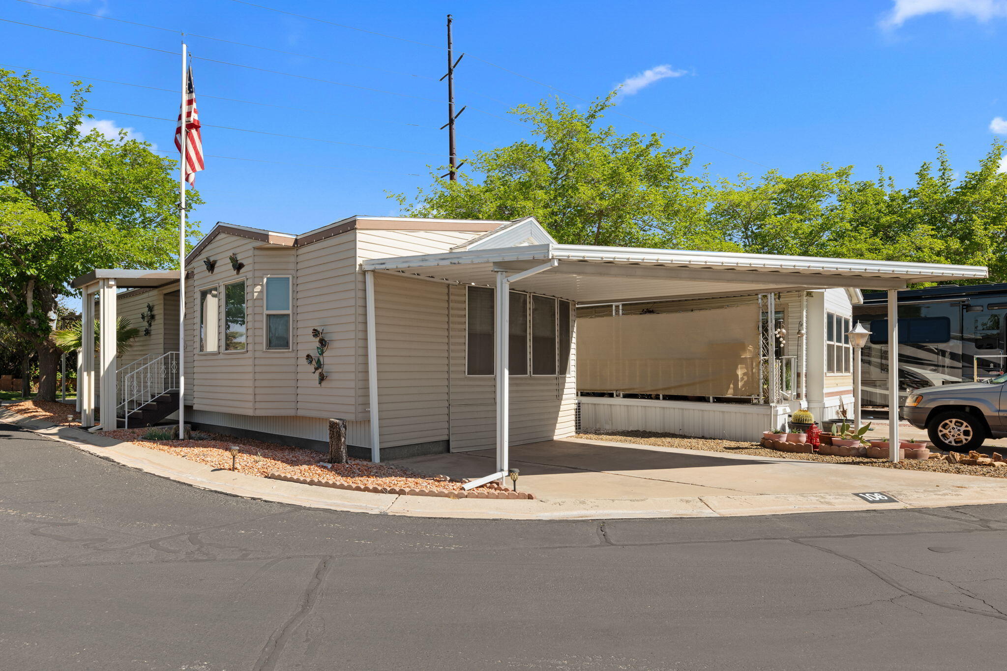 PALMS OF ST GEORGE - Residential