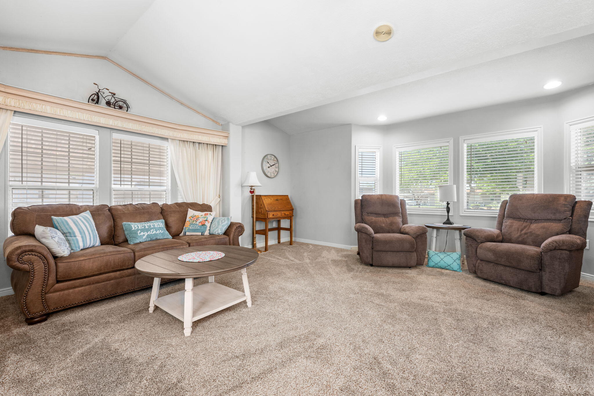 PALMS OF ST GEORGE - Residential