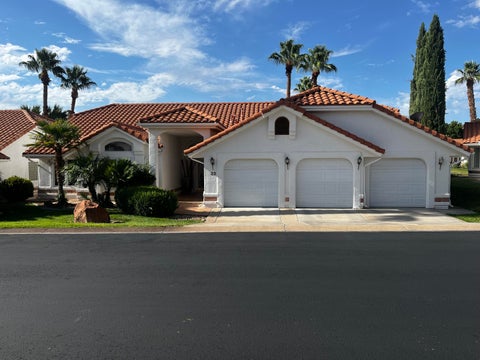 Photo of 32 150 South Crystal Lakes DR 32 #32, Saint George, UT 84770 (MLS # 26-274925)