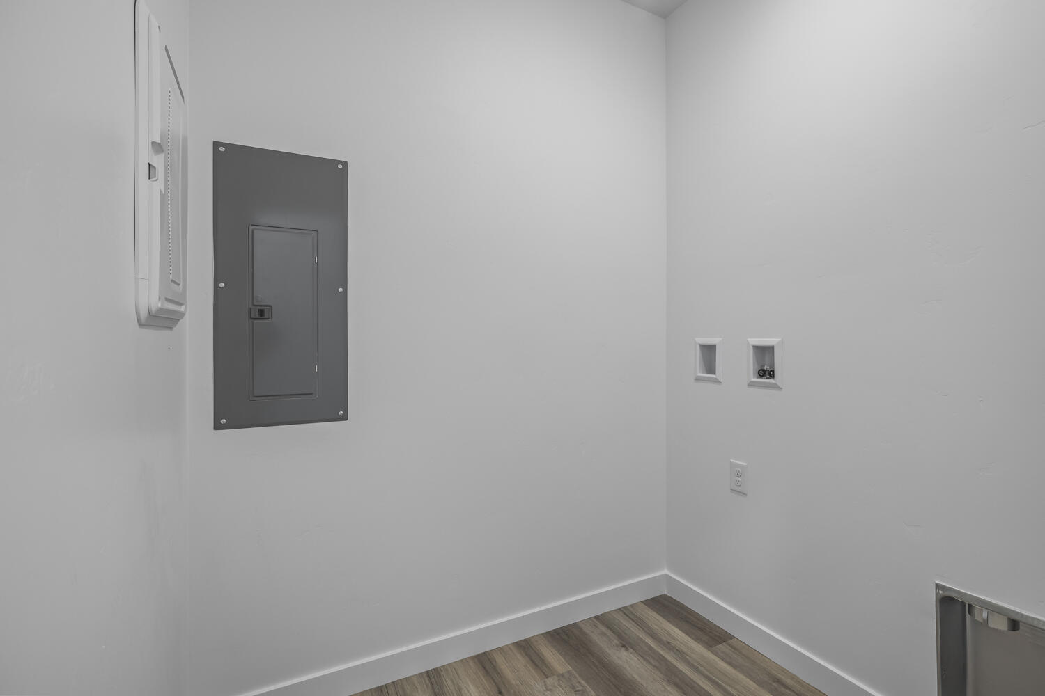 STANDING ROCK EAST AT LONG VALLEY - Residential