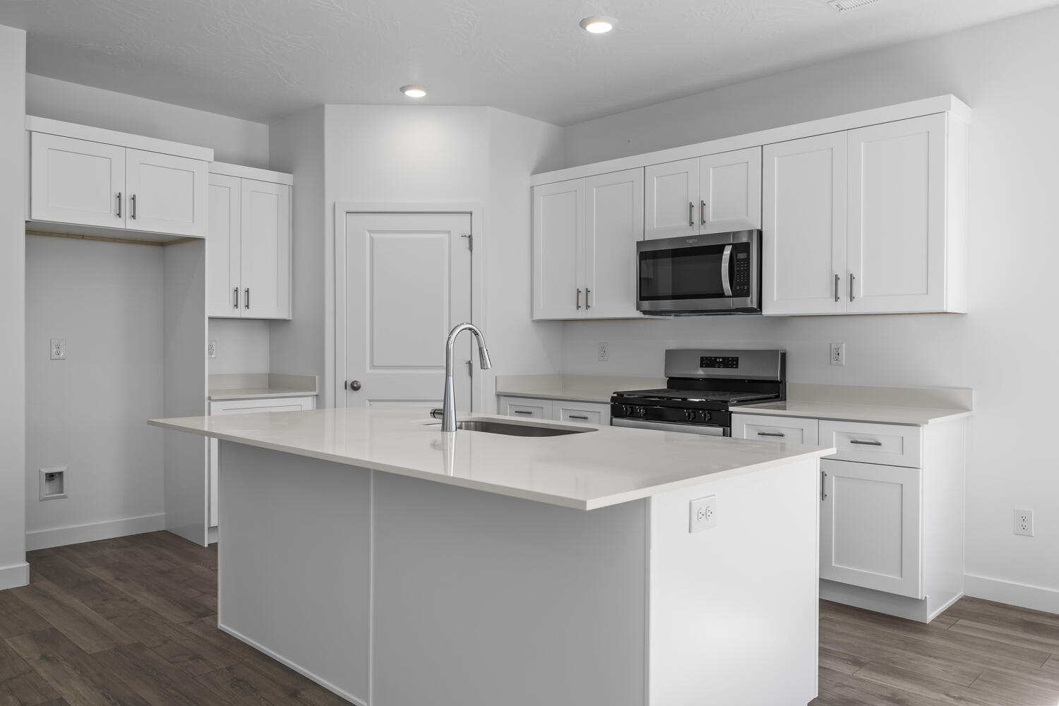 STANDING ROCK EAST AT LONG VALLEY - Residential