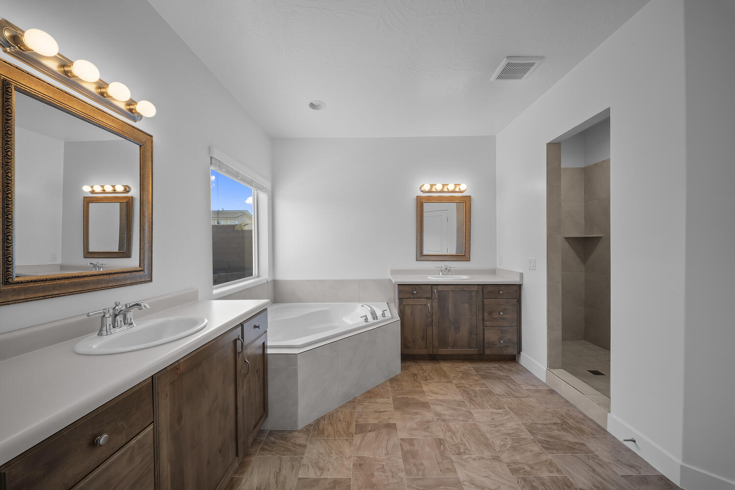 SAGE CANYON - Residential