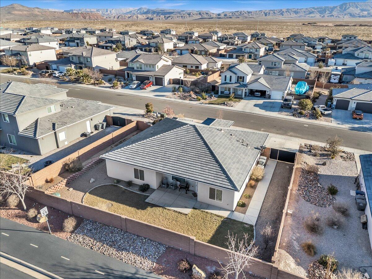 SAGE CANYON - Residential