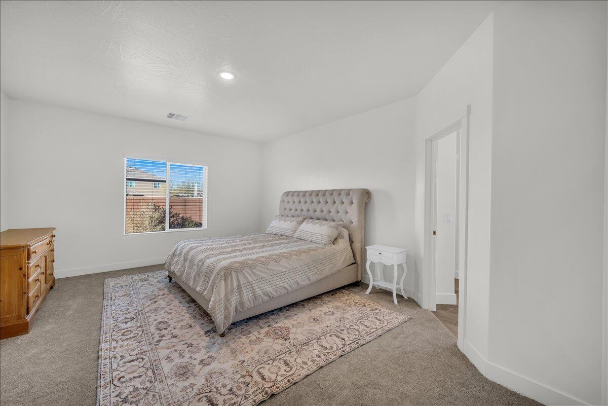 SAGE CANYON - Residential