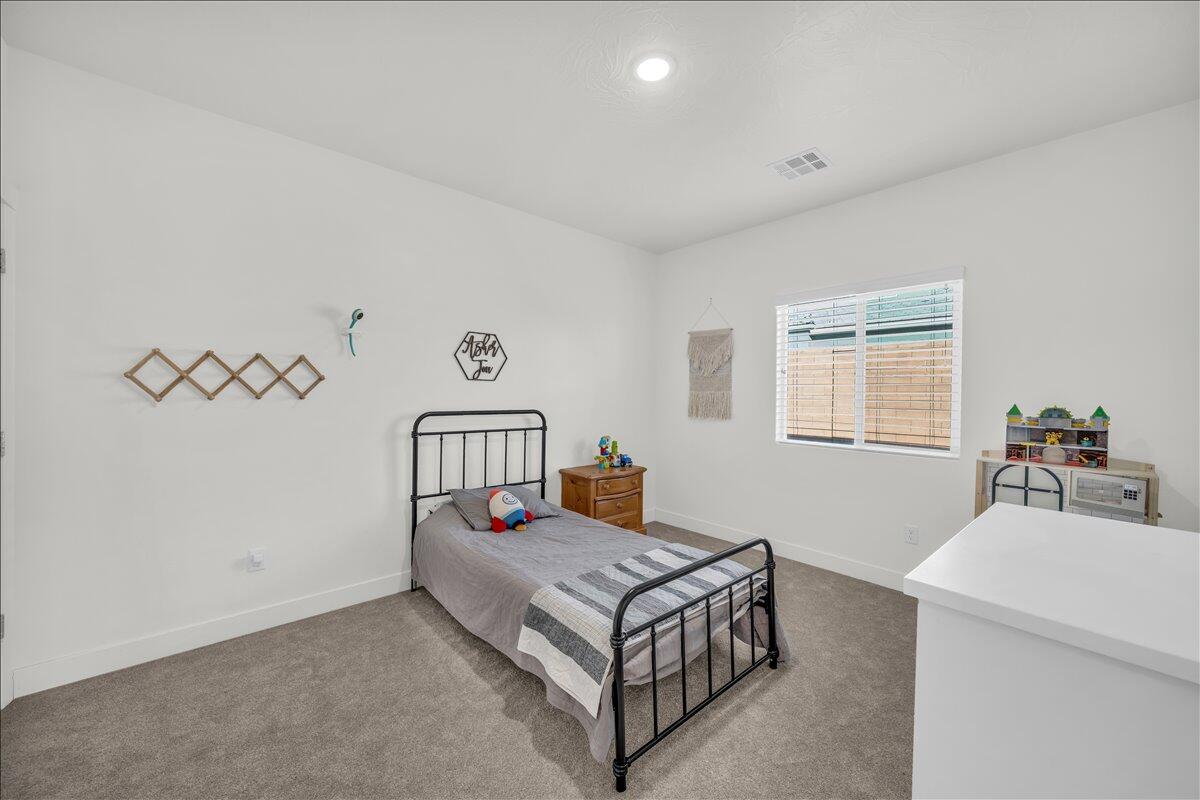 SAGE CANYON - Residential