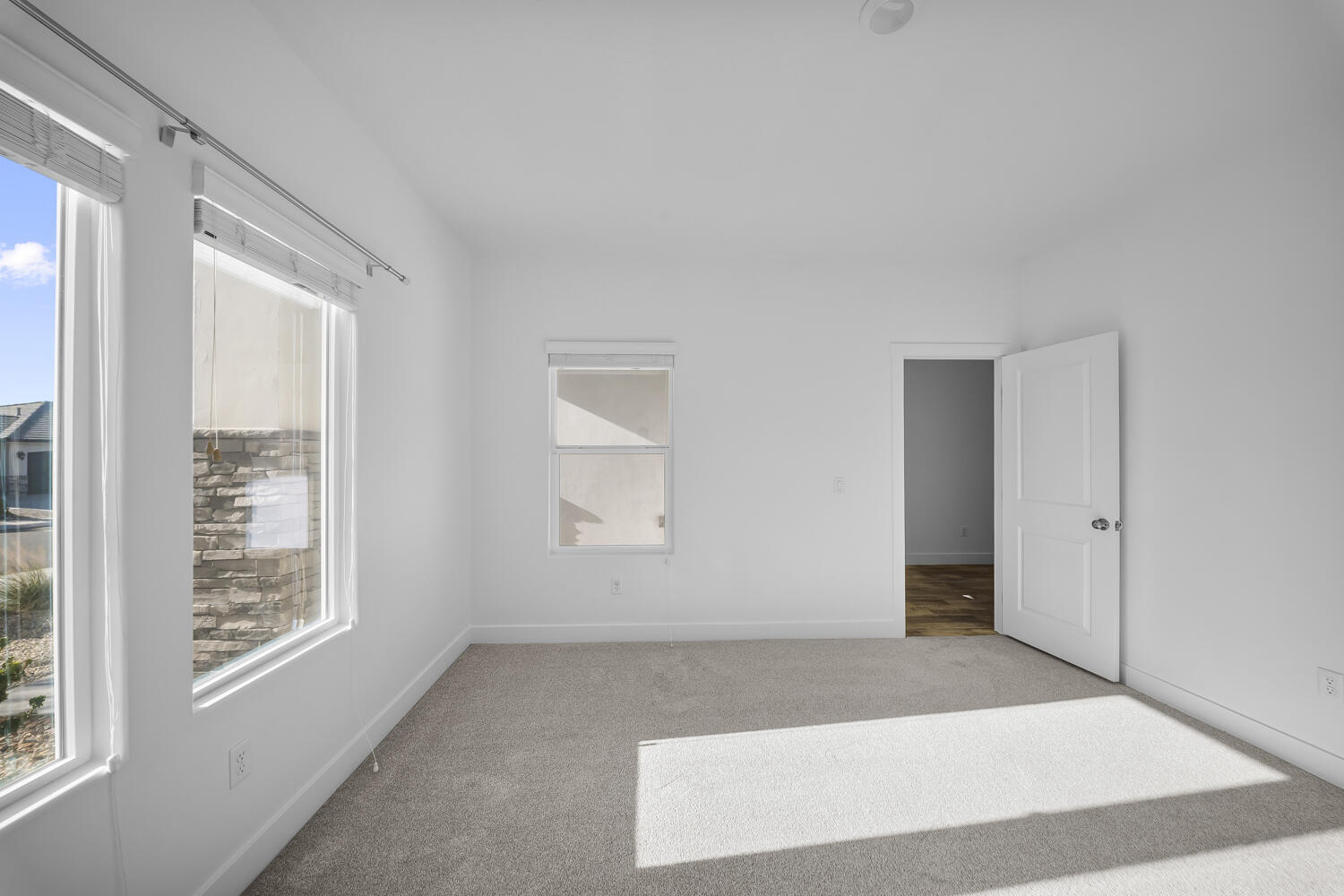 SAGE CANYON - Residential