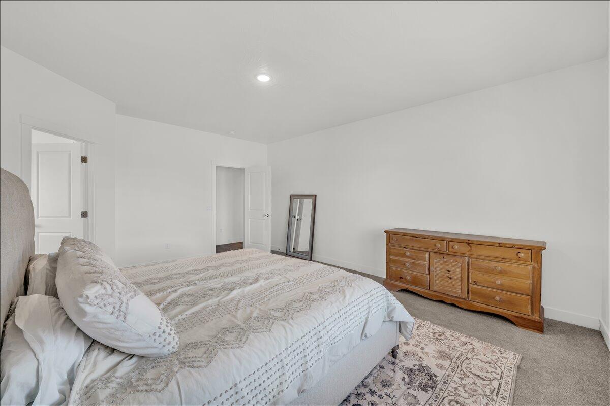 SAGE CANYON - Residential