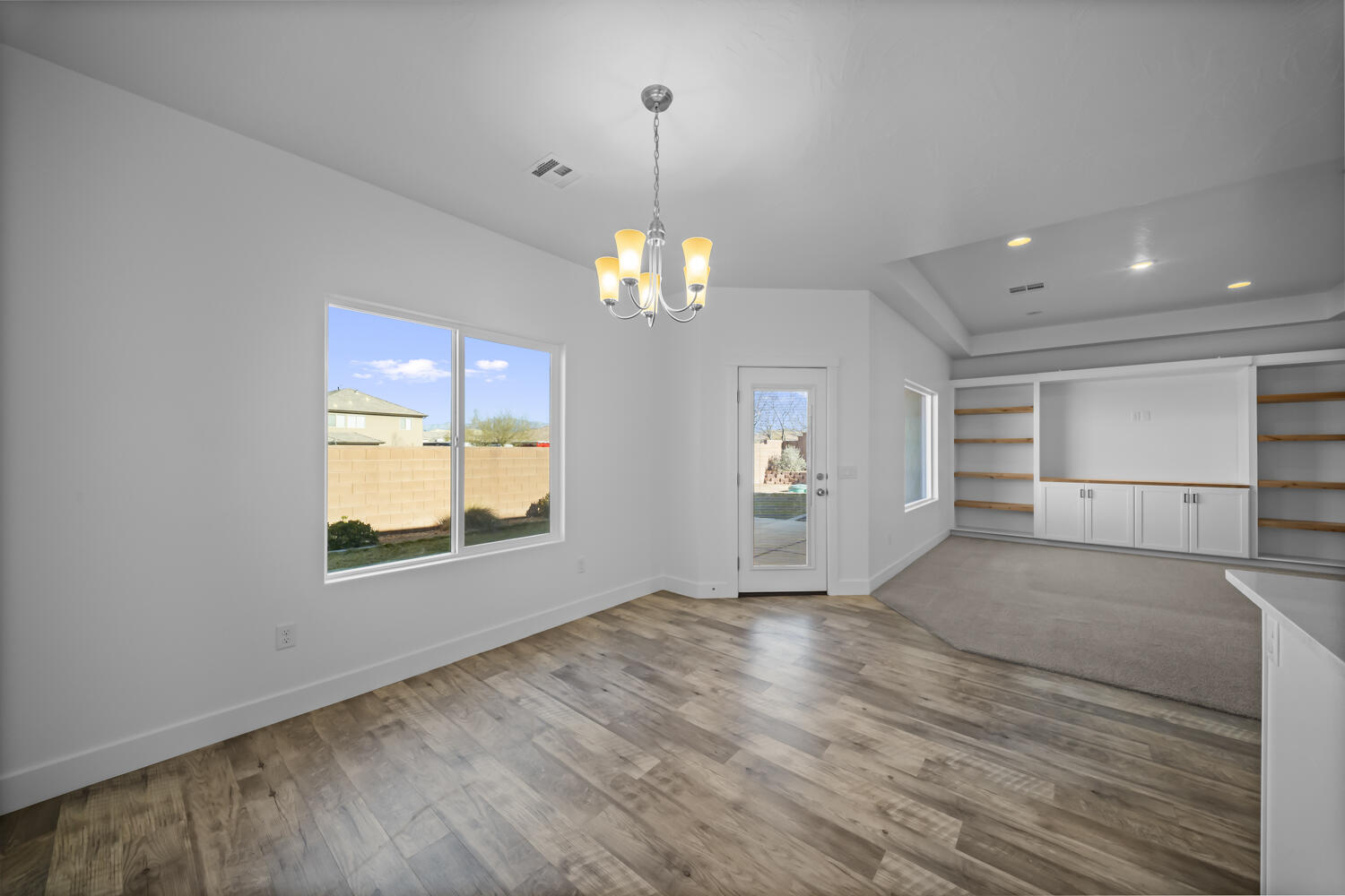 SAGE CANYON - Residential