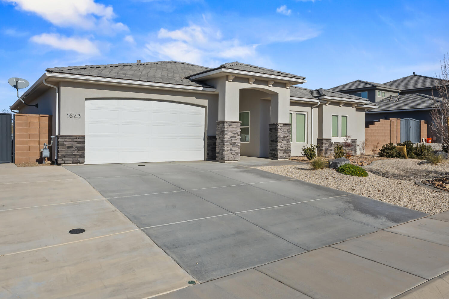 SAGE CANYON - Residential