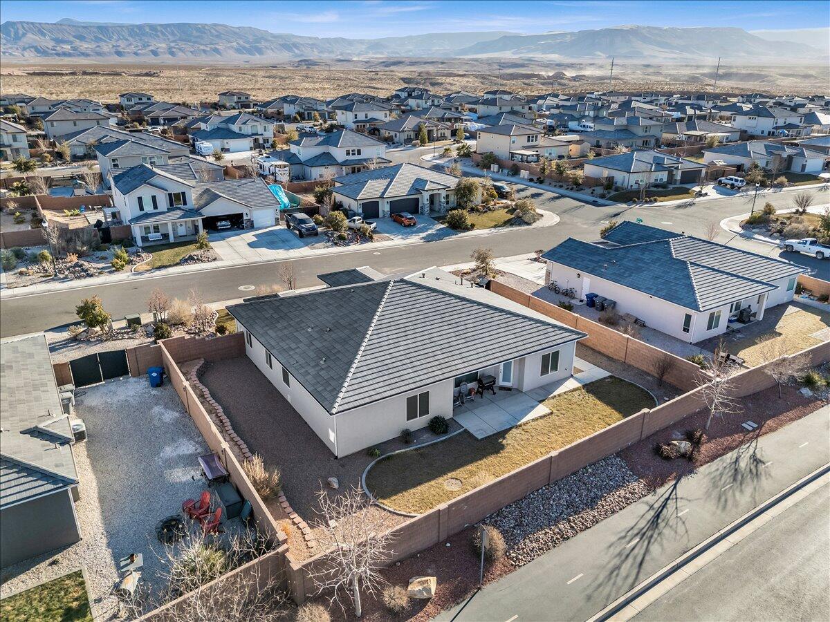 SAGE CANYON - Residential