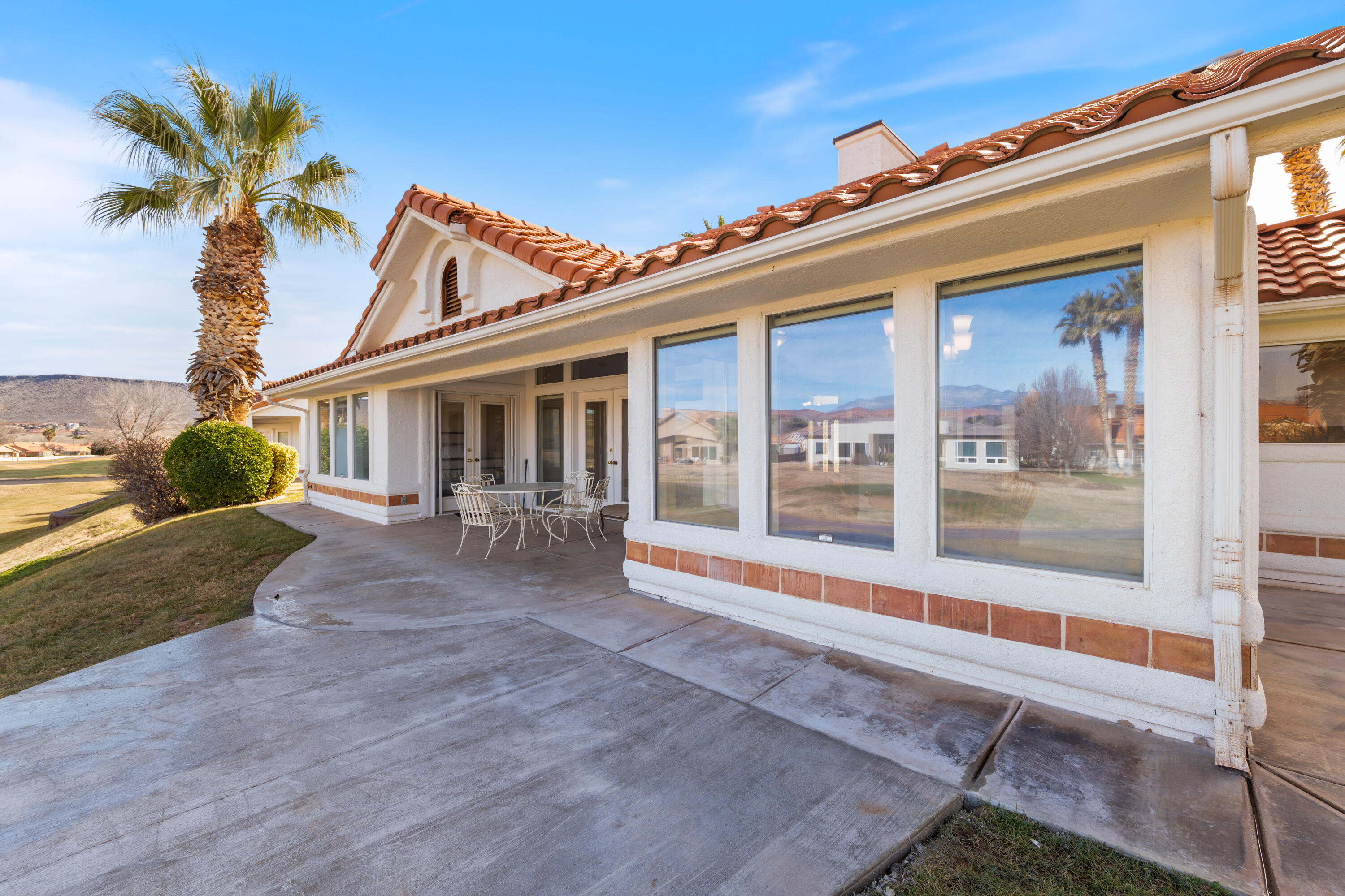 CRYSTAL LAKES TOWNHOMES - Residential