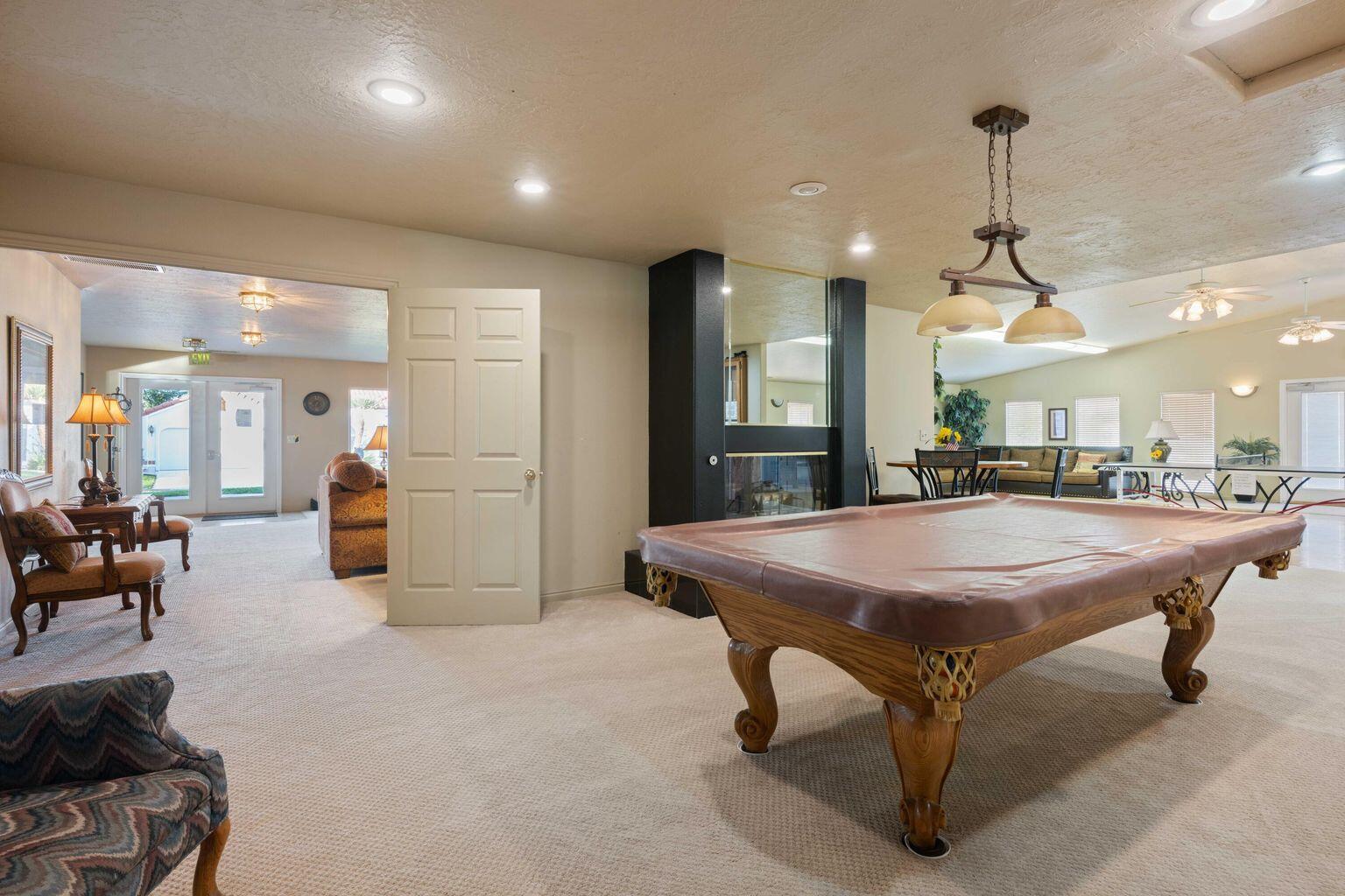 CRYSTAL LAKES TOWNHOMES - Residential