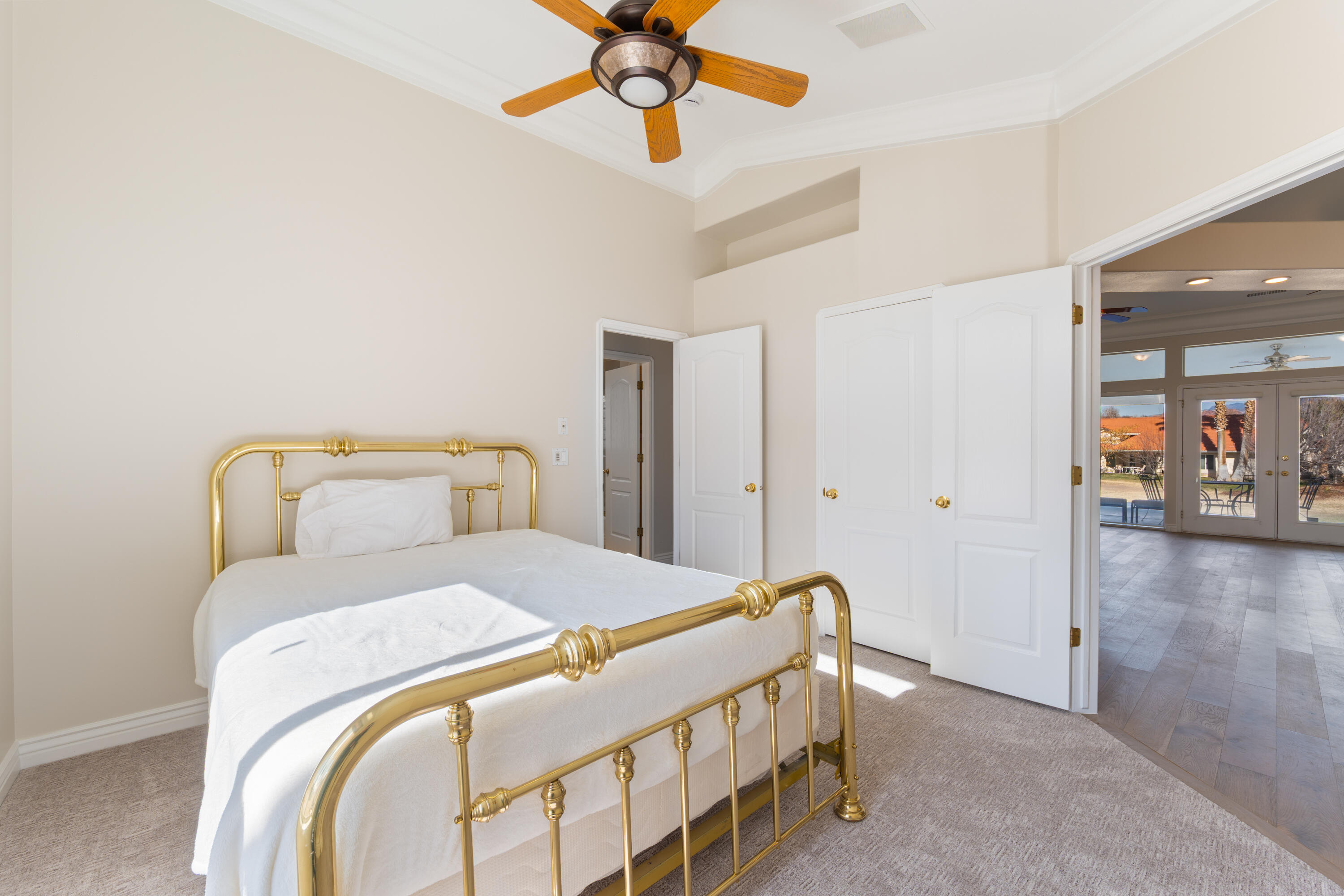 CRYSTAL LAKES TOWNHOMES - Residential