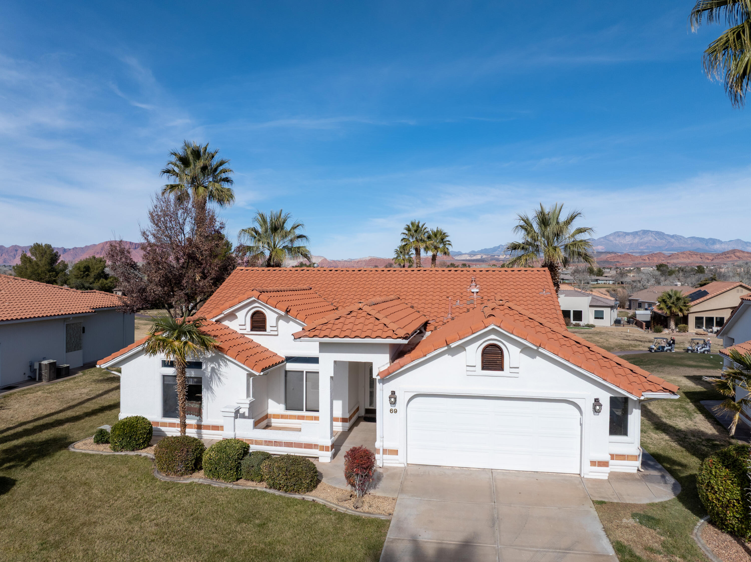 CRYSTAL LAKES TOWNHOMES - Residential