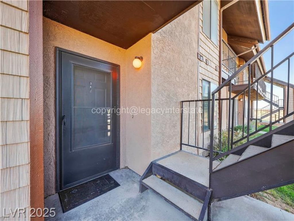 Photo of 390 E 300 S #3A, Parowan, UT 84761 (MLS # 25-266248)