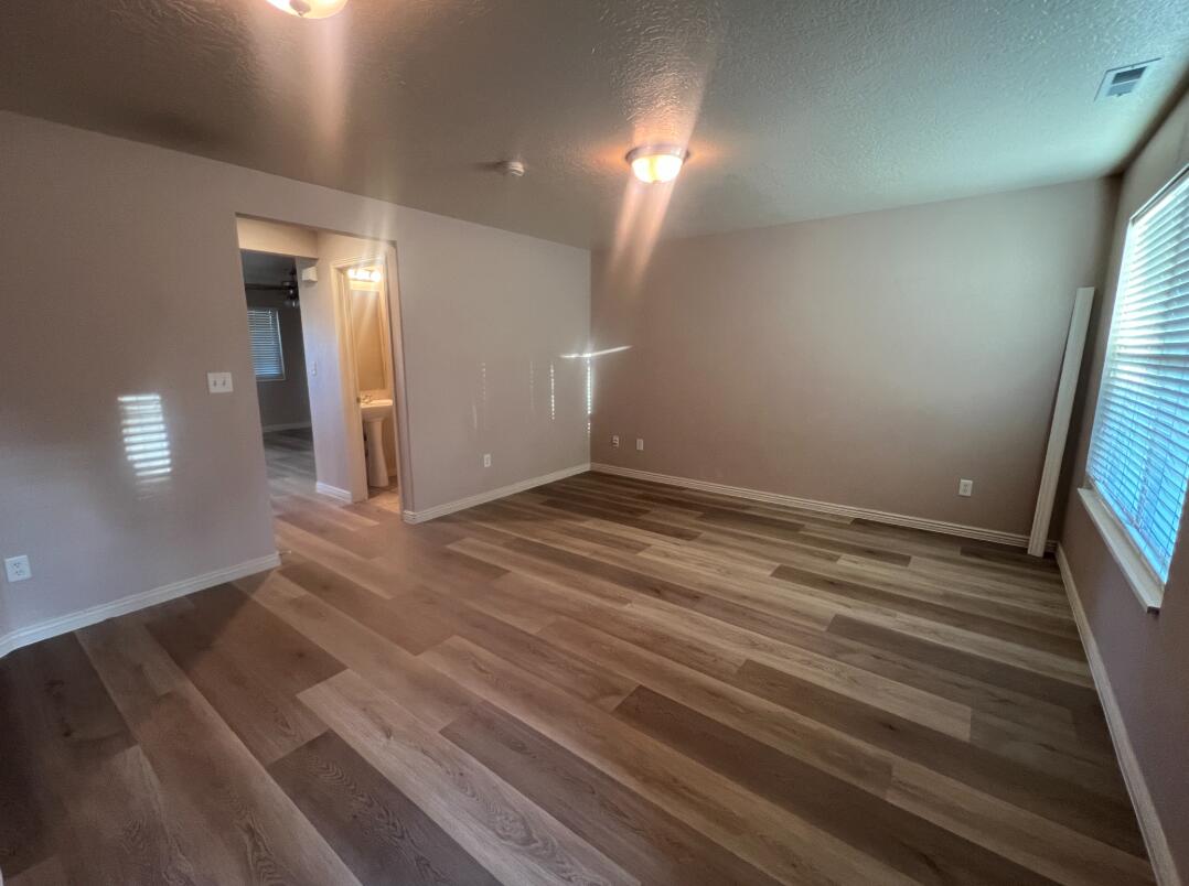 HIDDEN VALLEY TOWN HOMES - Residential