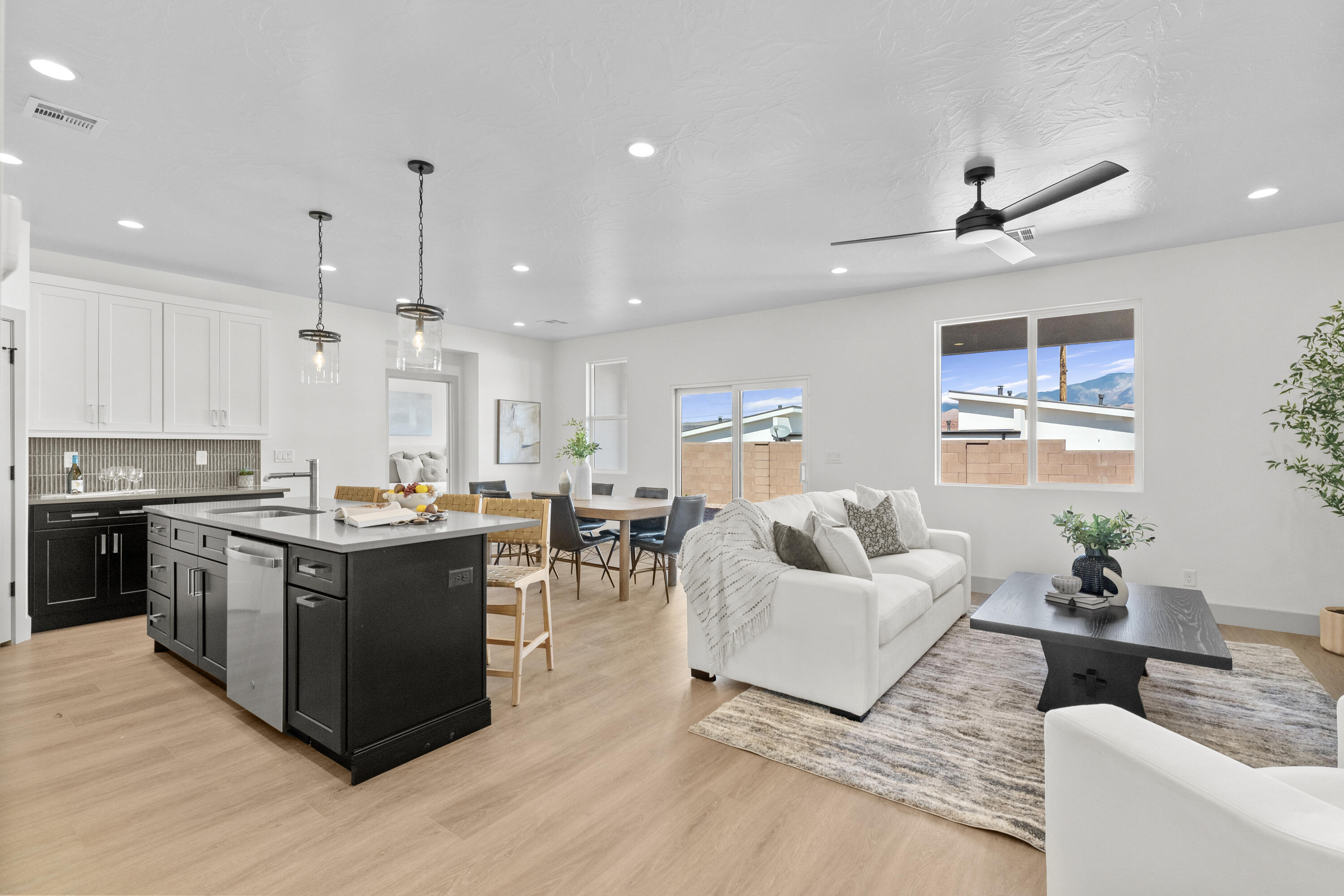 DESERT RIDGE ESTATES - Residential