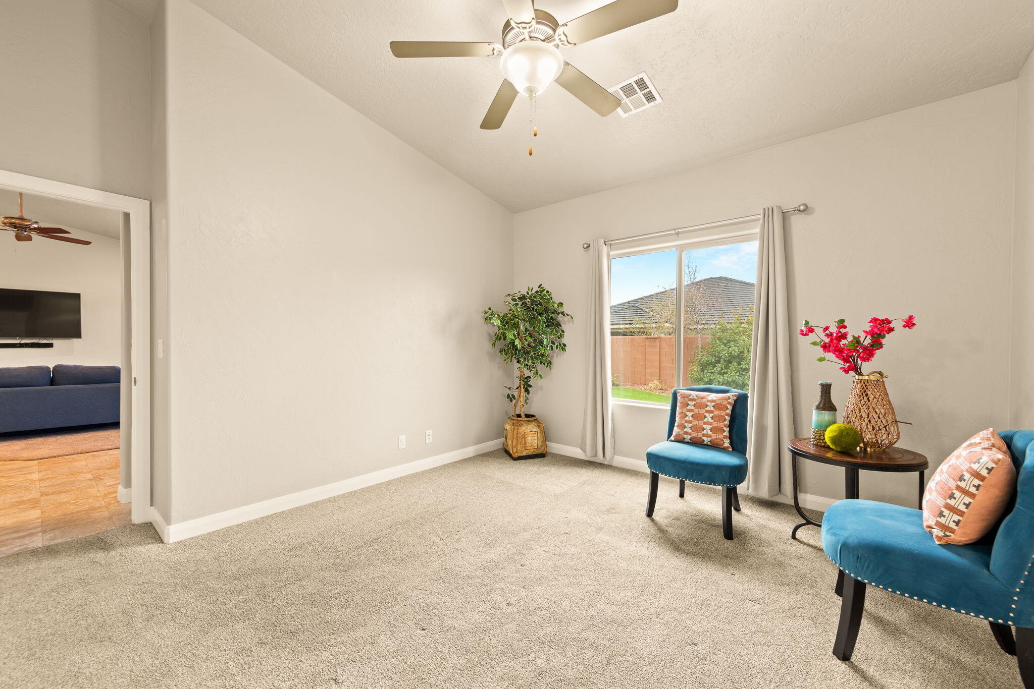 SUGAR PLUM IN THE FIELDS - Residential