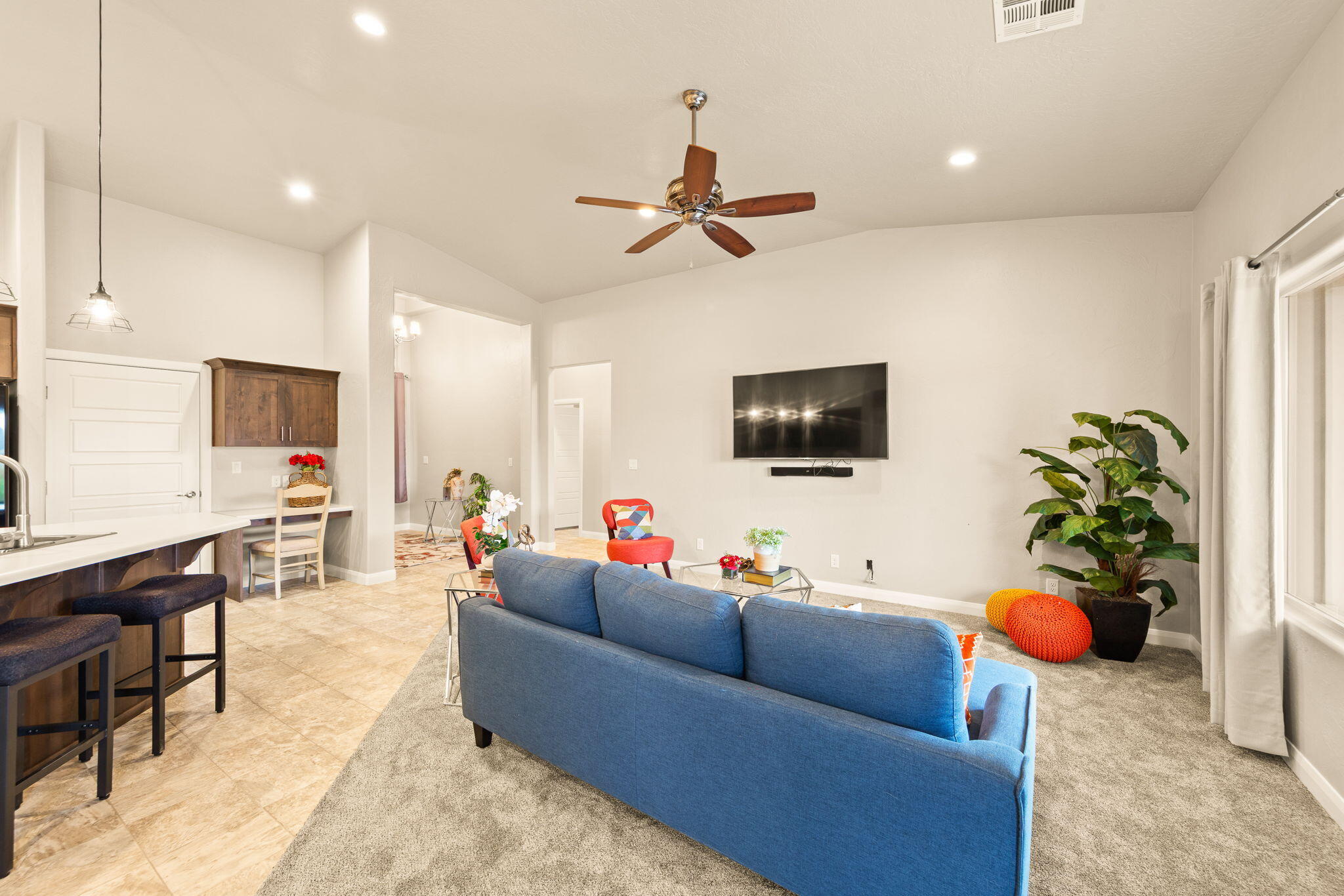 SUGAR PLUM IN THE FIELDS - Residential