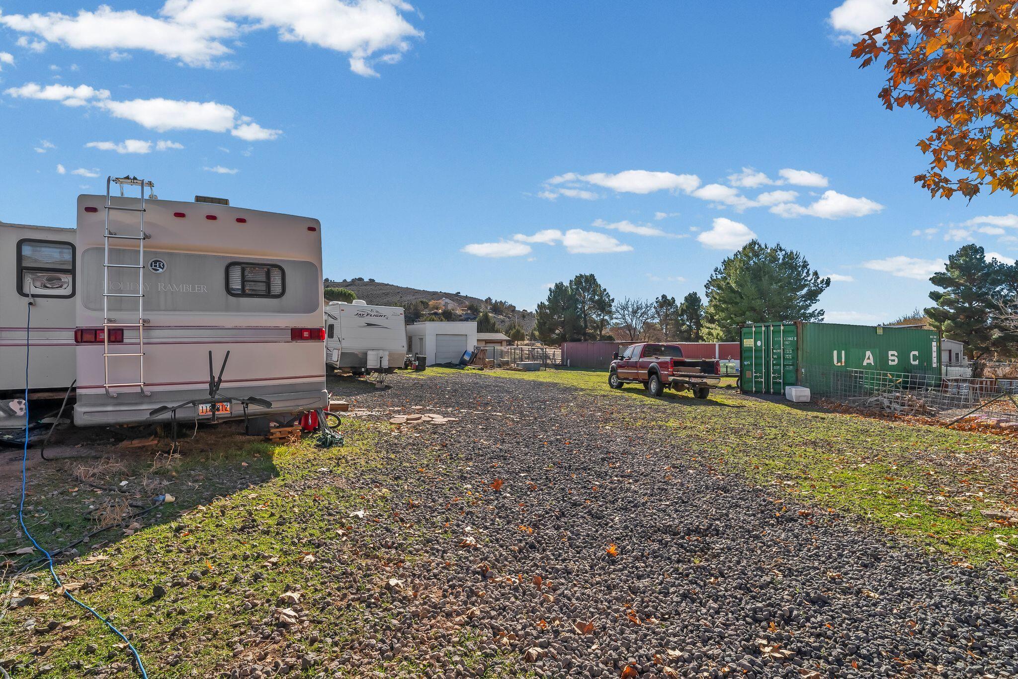 DIAMOND VALLEY ACRES - Residential