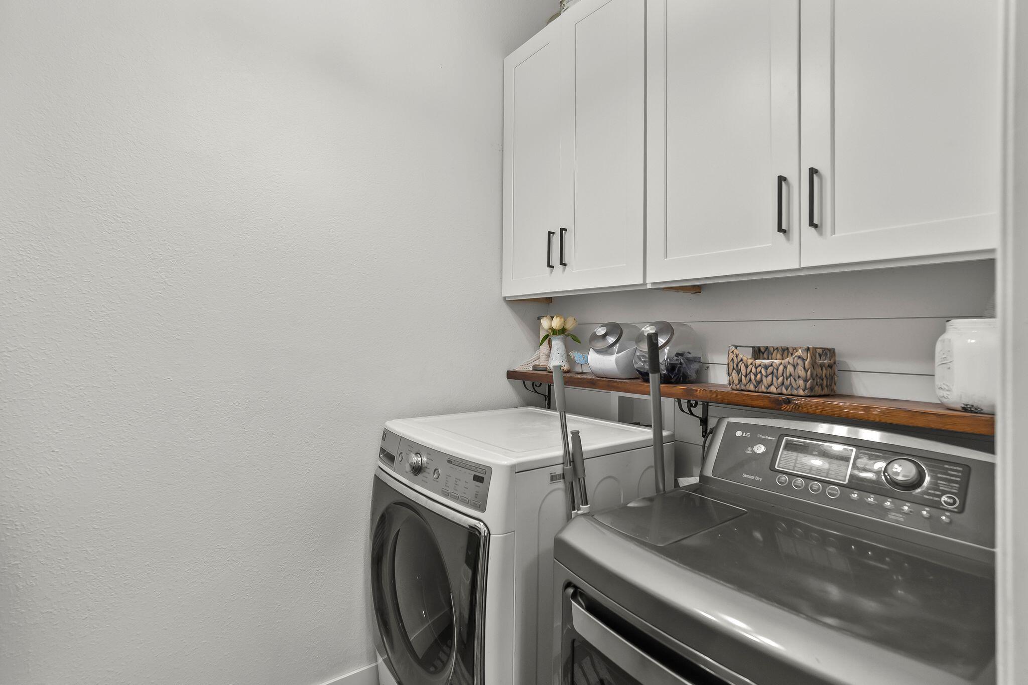 DIAMOND VALLEY ACRES - Residential