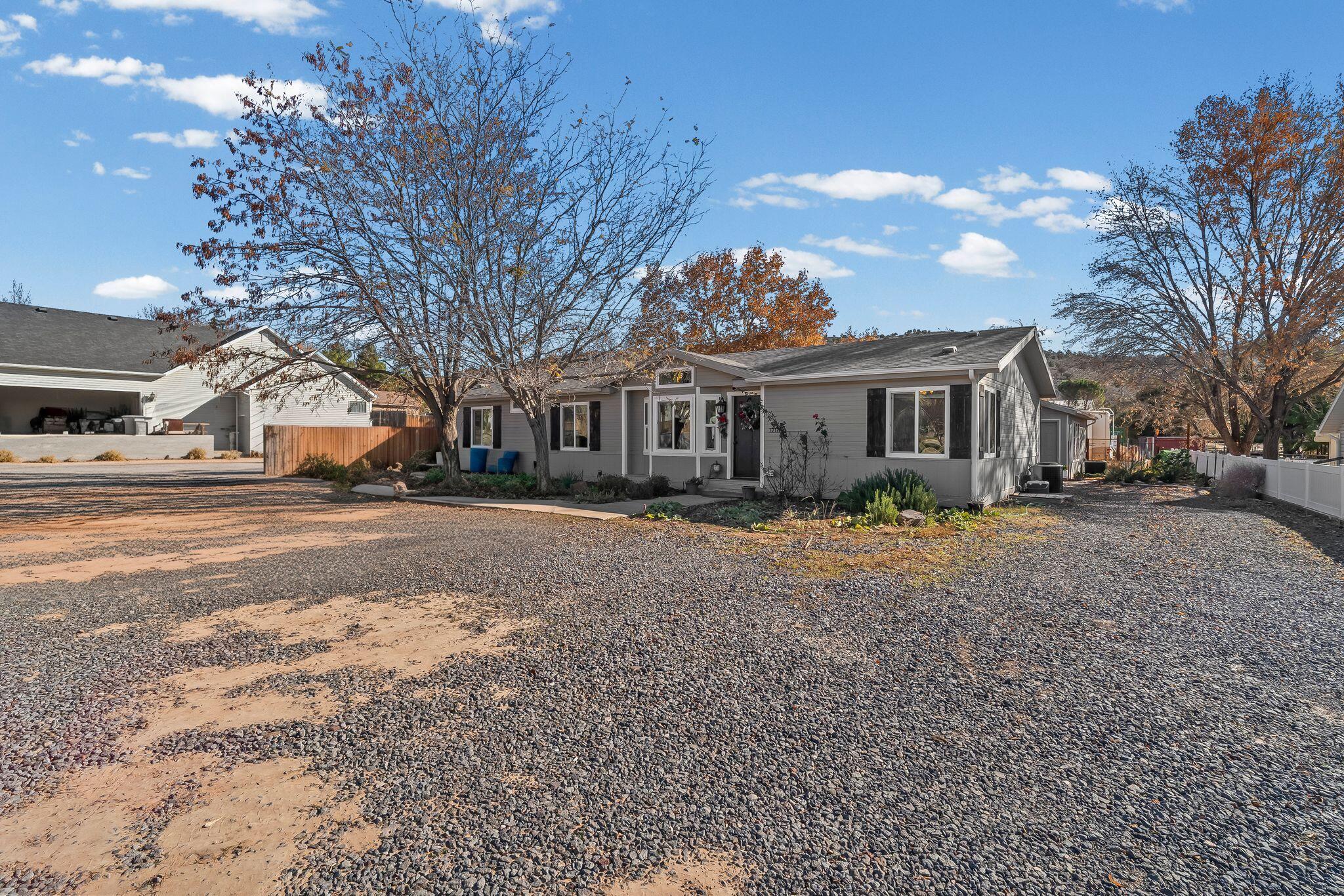 DIAMOND VALLEY ACRES - Residential