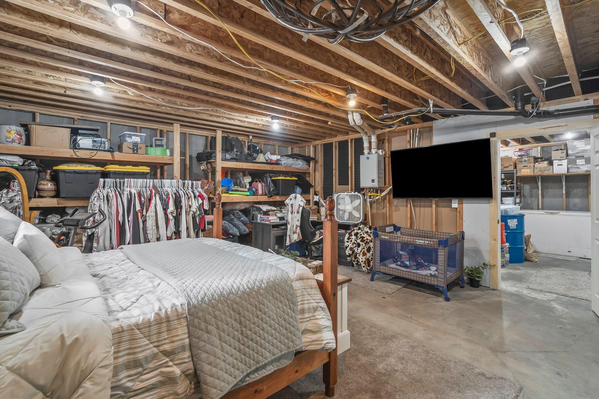 DIAMOND VALLEY ACRES - Residential